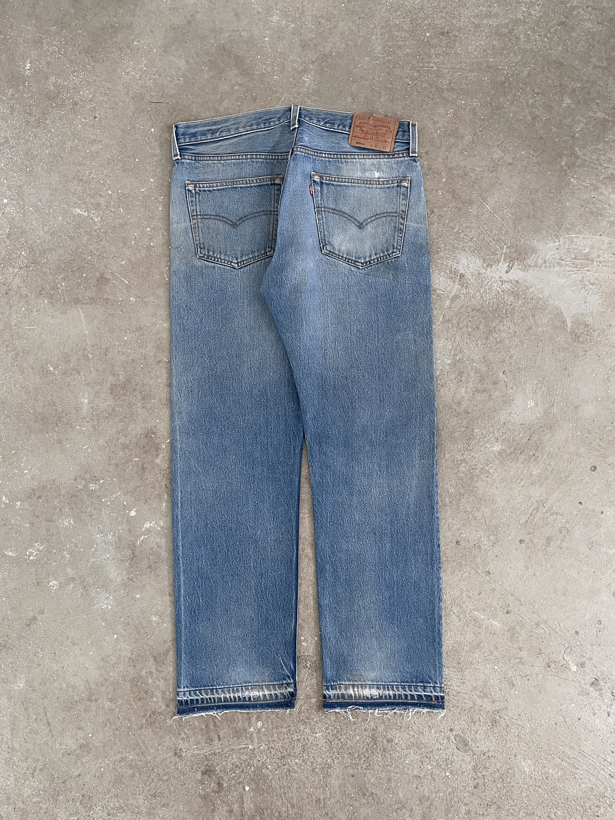 1990s/00s Levi’s Distressed Blue 501 Released Hem (33X29)