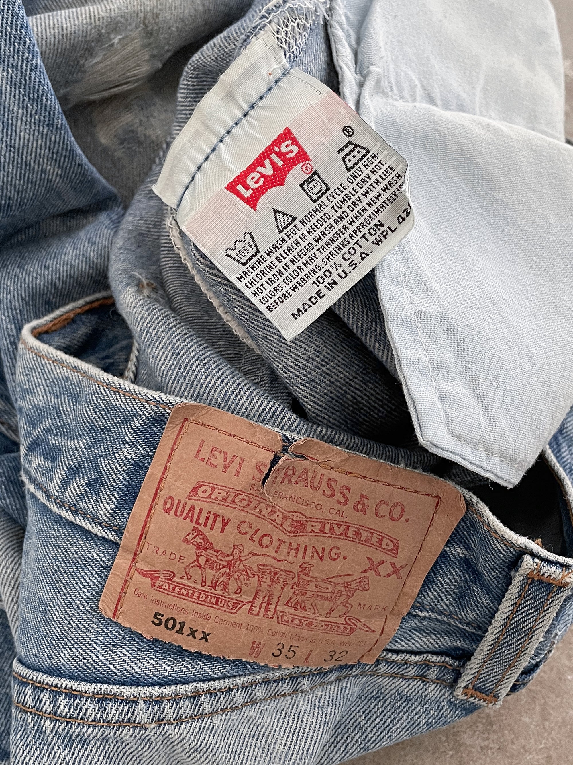 1990s/00s Levi’s Distressed Blue 501 Released Hem (33X29)