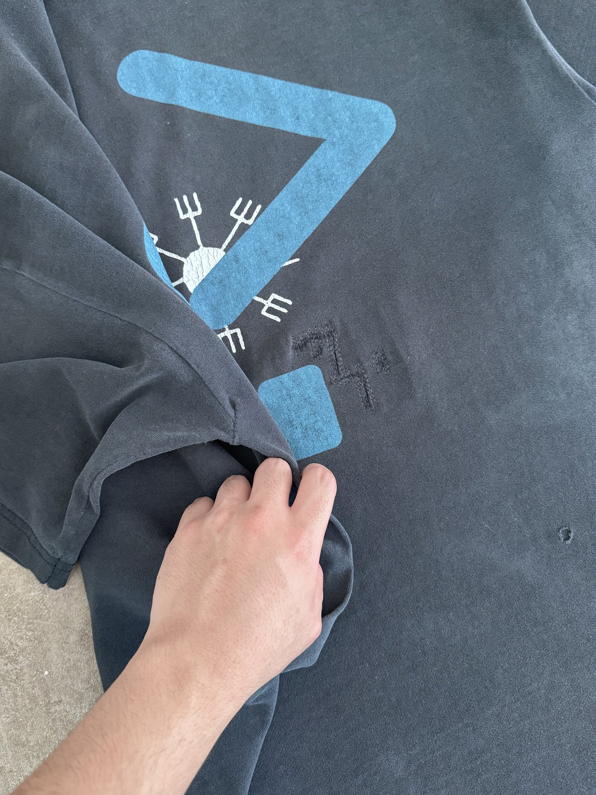 1995 Nine Inch Nails "Dissonance" Faded Tee (XL)