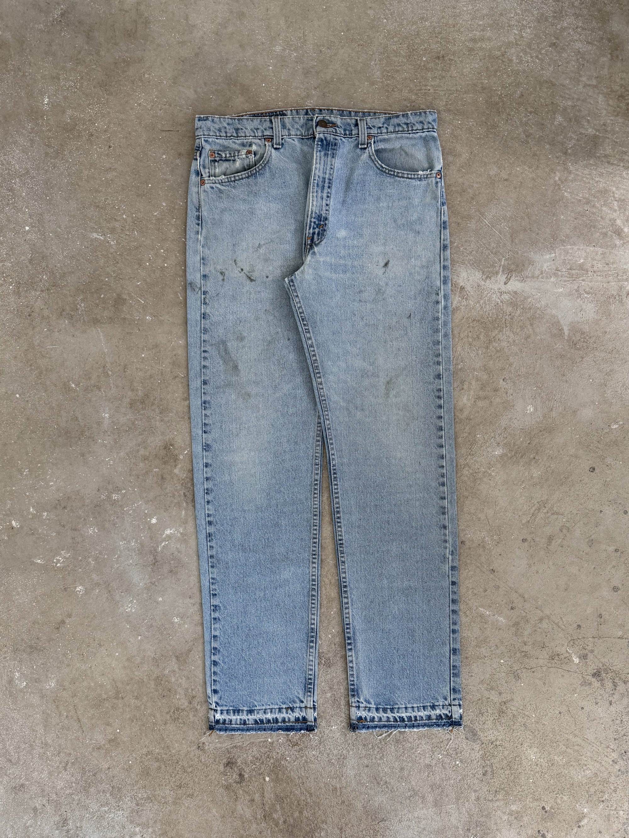 1990s Levis Faded Blue 505 Released Hem (34X33)