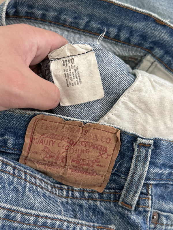 1980s Levis Faded Blue 501 Released Hem (33X30)