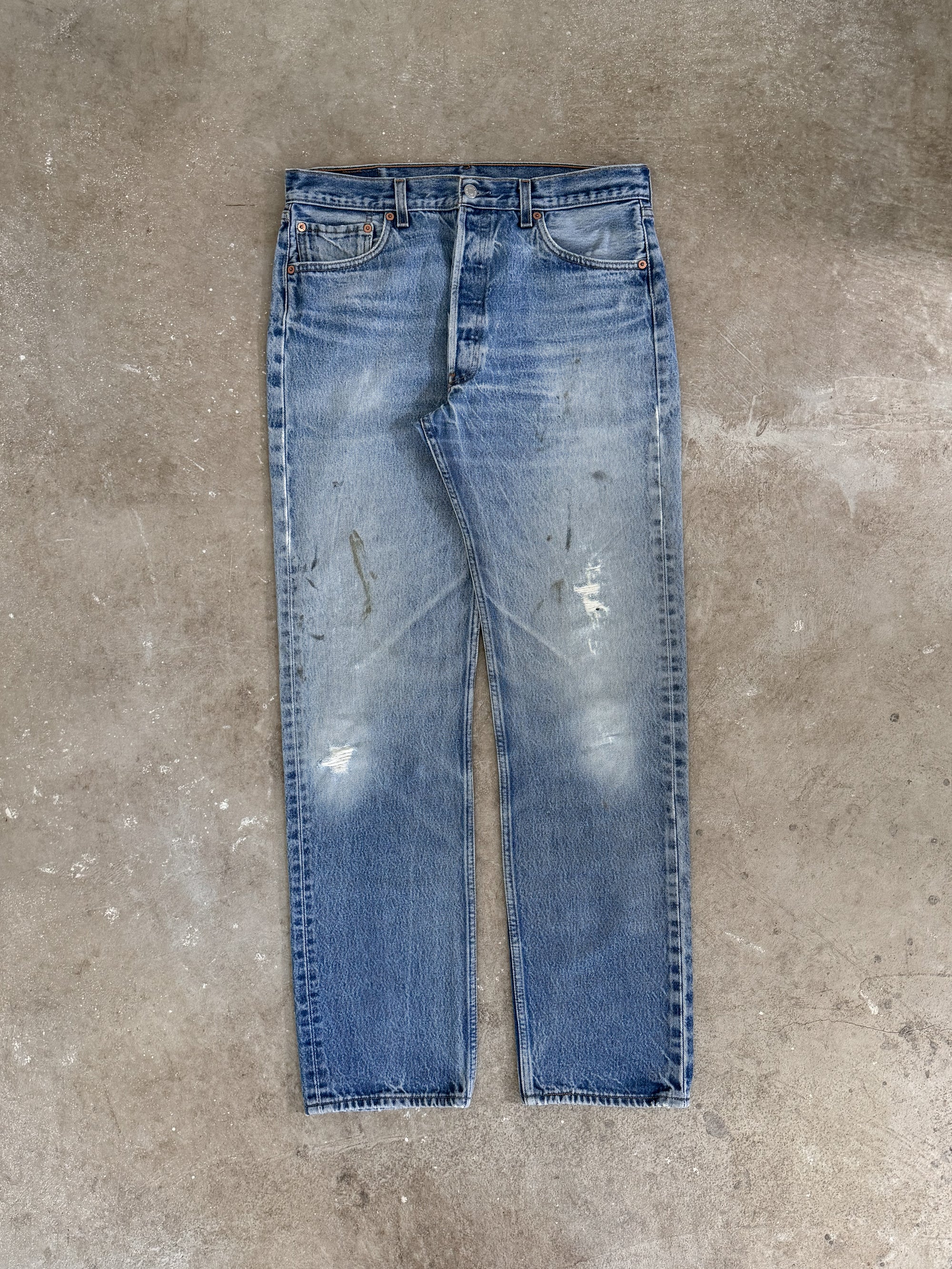 Early 00s Levis Faded Blue 501 (33X33)