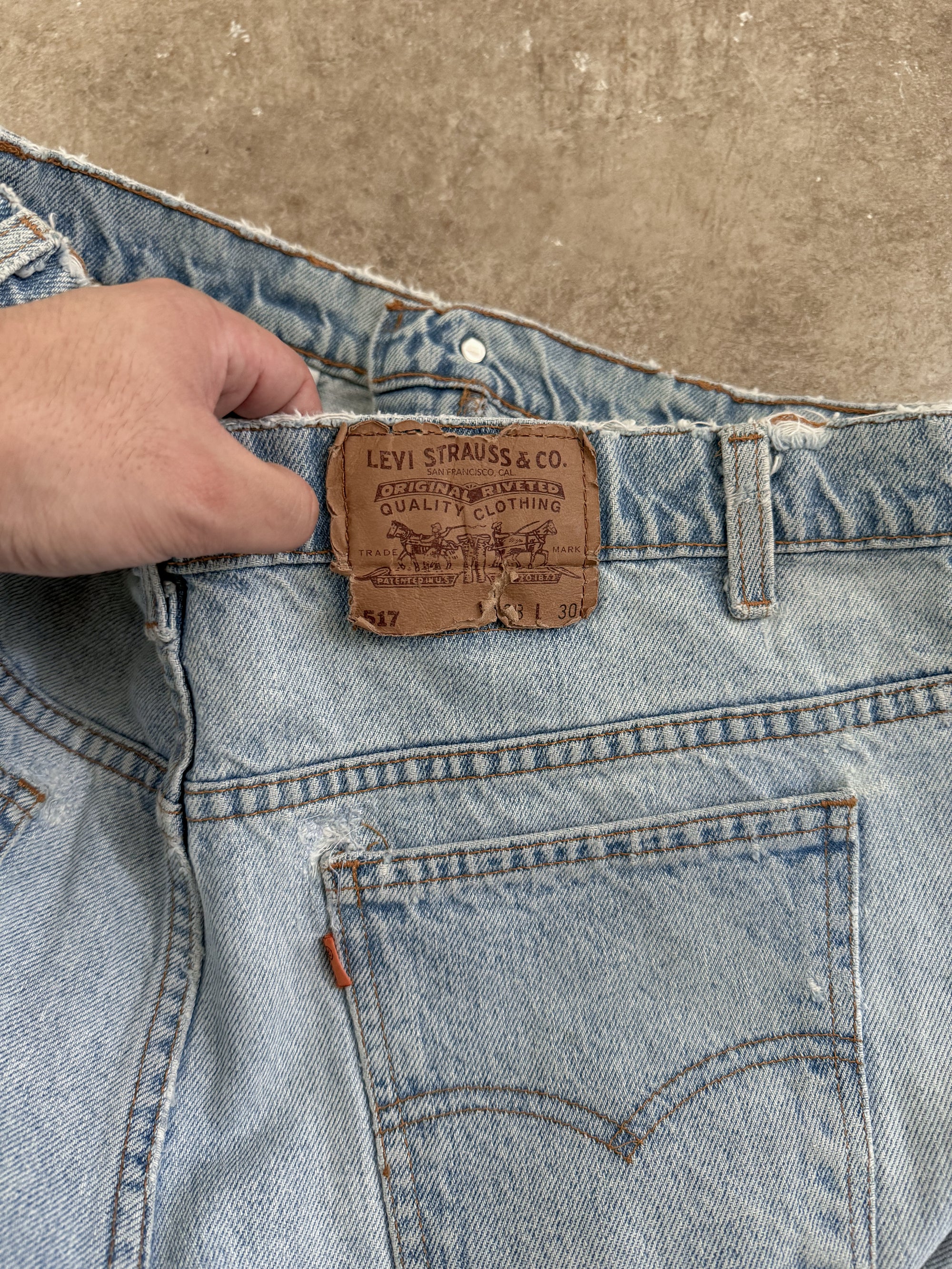 1990s Orange Tab Levis Faded Blue 517 (36X28)