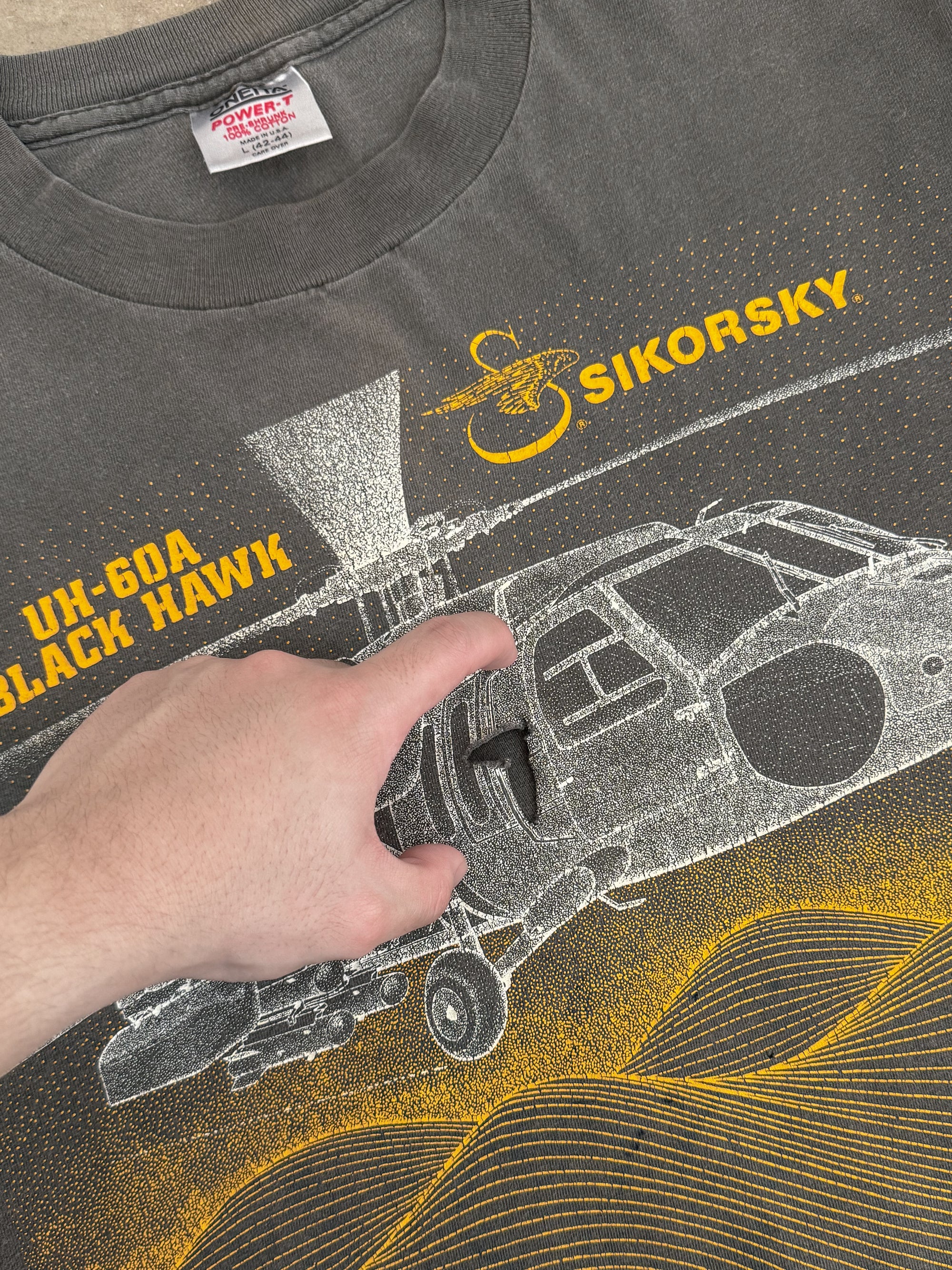 1980s "Sikorsky Black Hawk" Faded Tee (M)