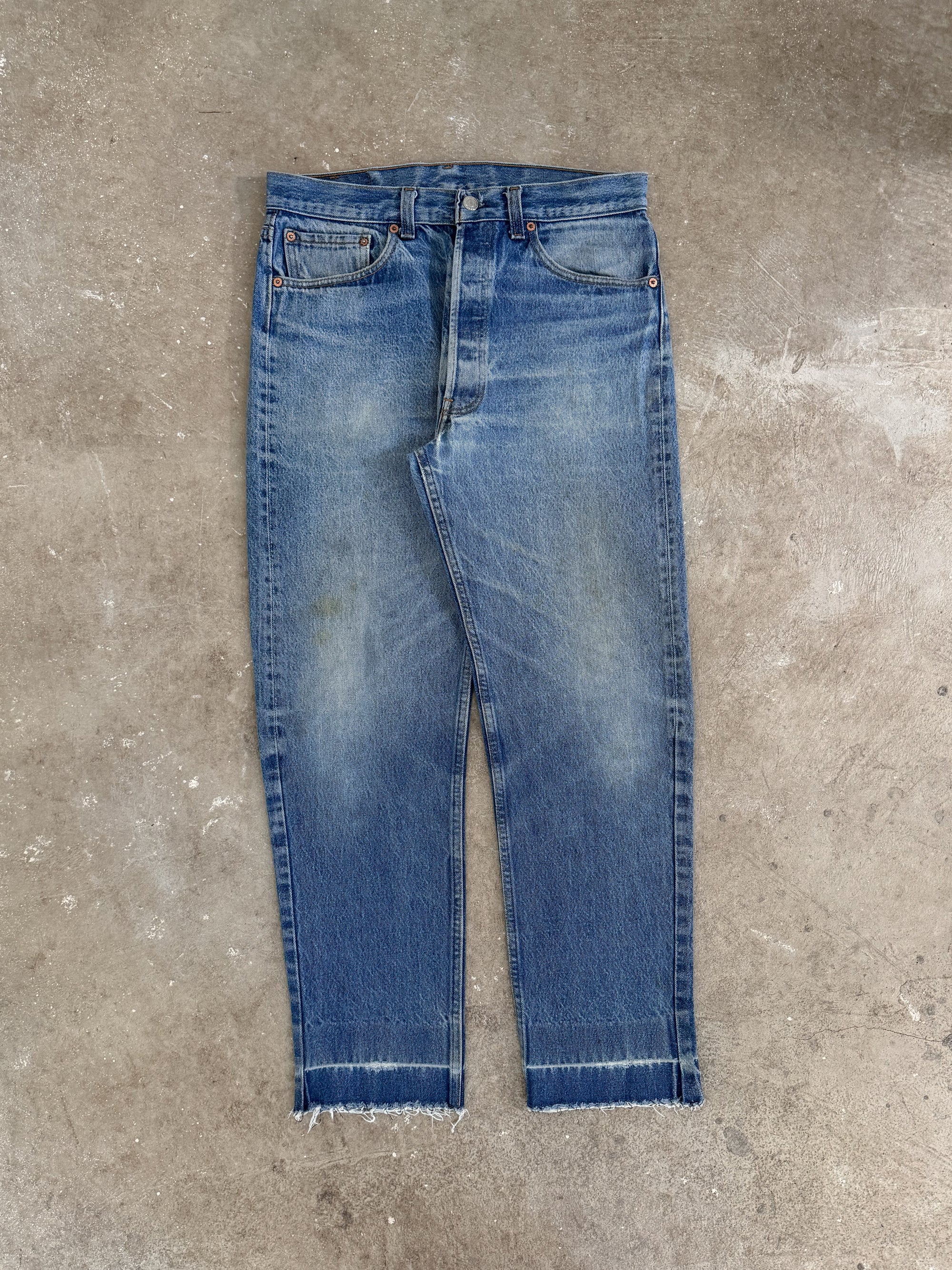 1990s Levis Faded Blue 501 Released Hem (31X28)