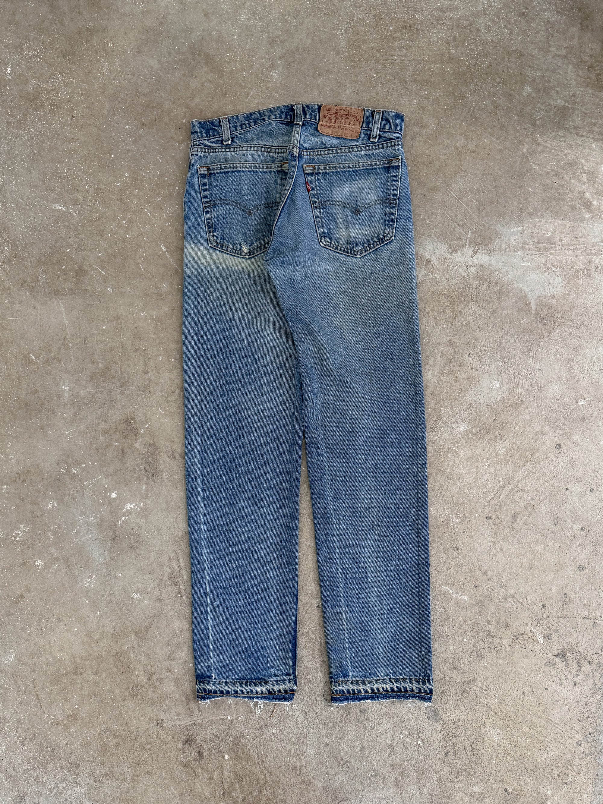 1980s Levis Faded Blue 505 Released Hem (30X31)