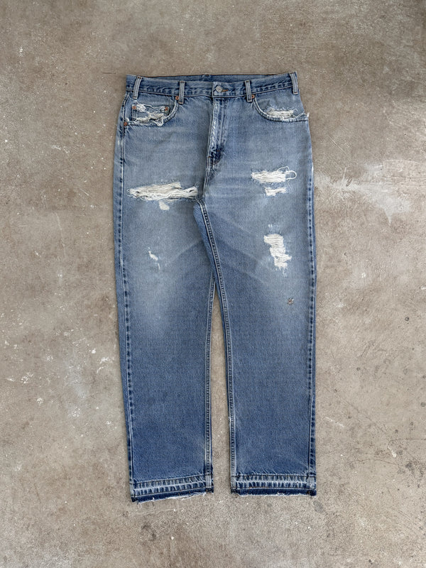 Early 00s Levis Distressed Faded Blue 505 Released Hem (34X30)