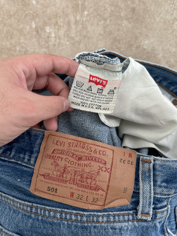 1990s Levis Faded Blue 501 Released Hem (31X31)