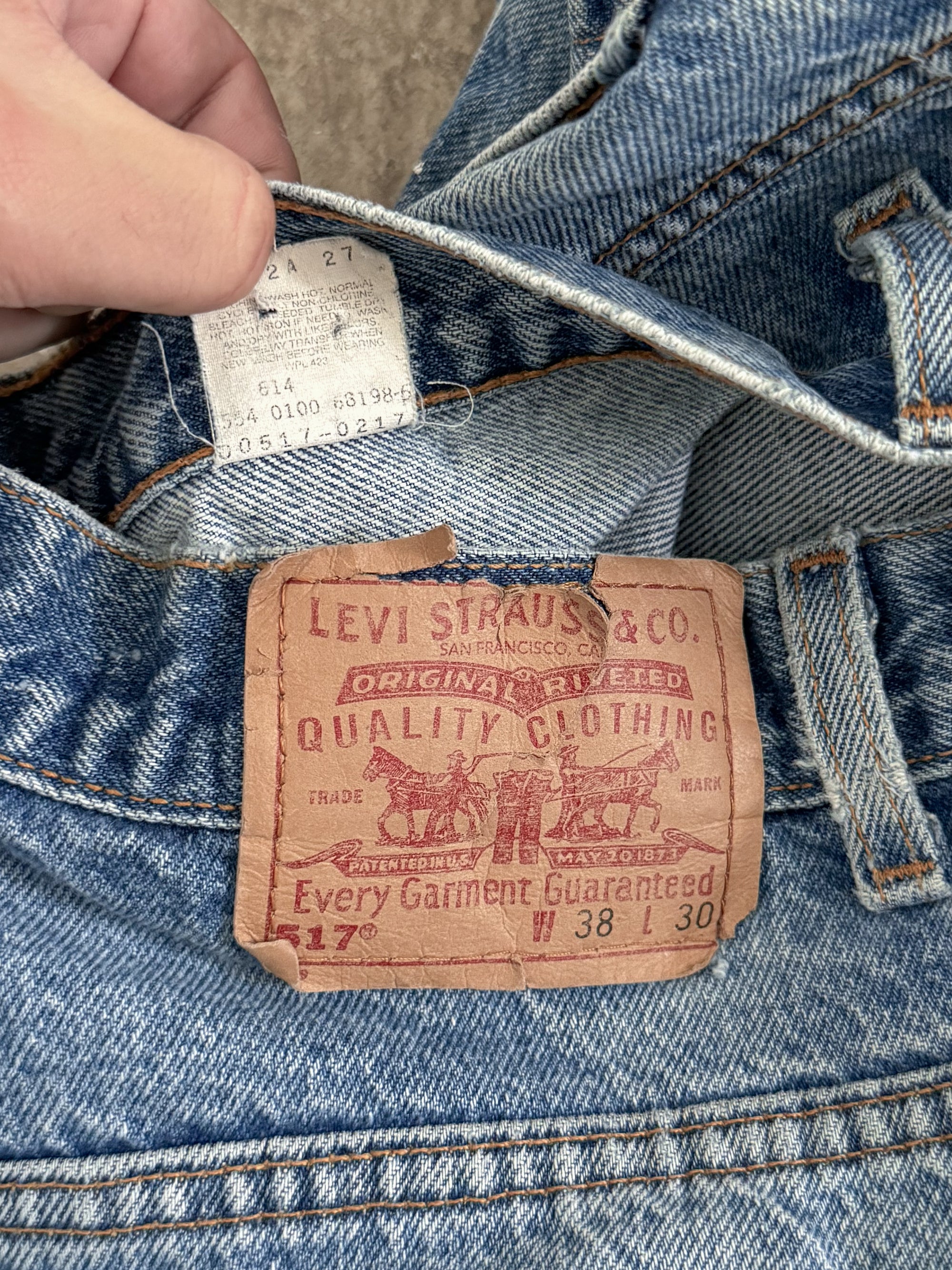 Early 00s Levis Faded Blue 517 (35X28)