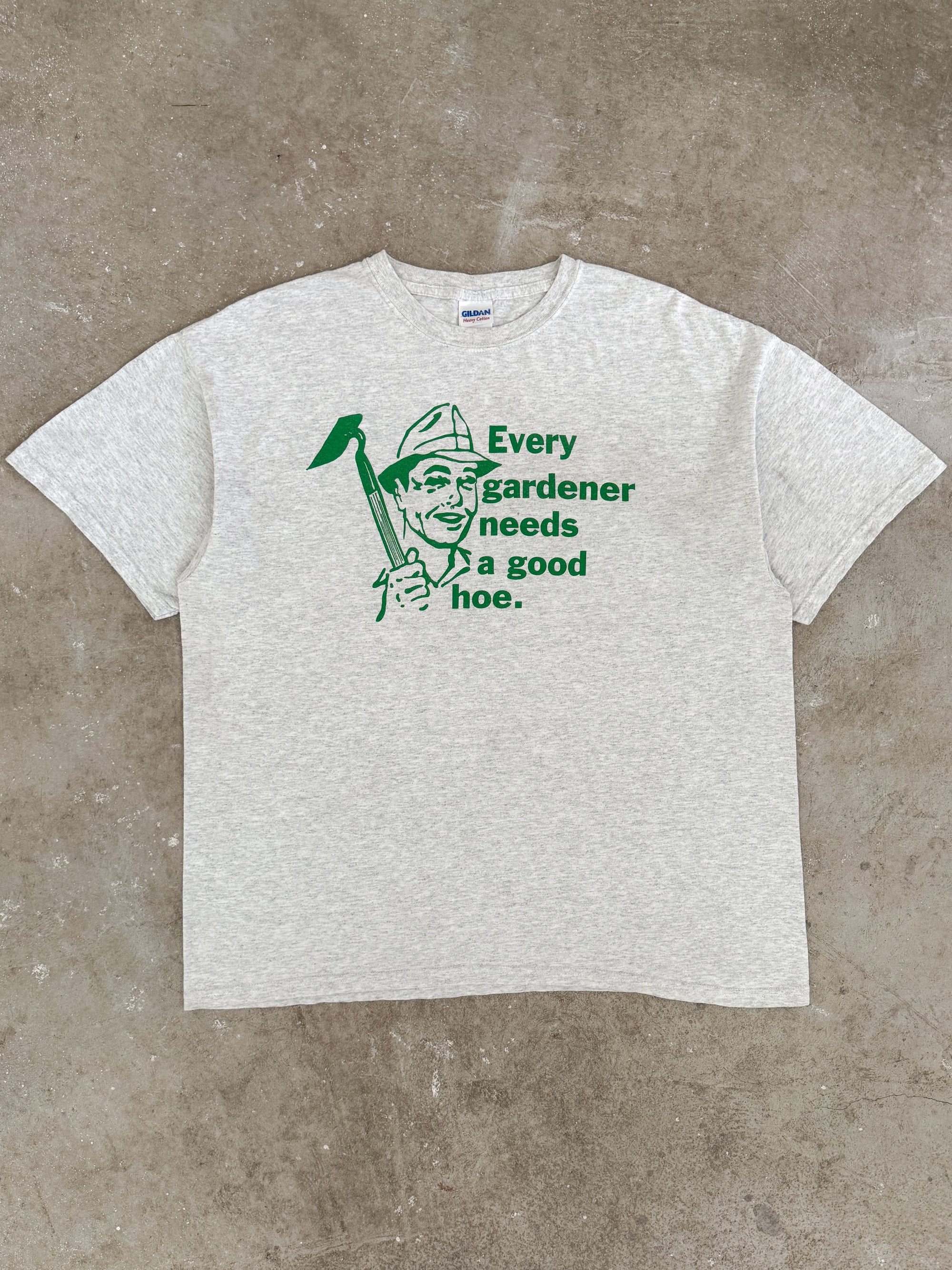 2000s "Every Gardener Needs A Good Hoe" Tee (XL)