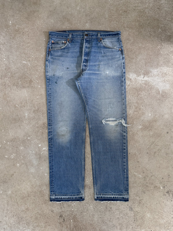 Early 00s Levis Faded Blue 501 Released Hem (35X31)