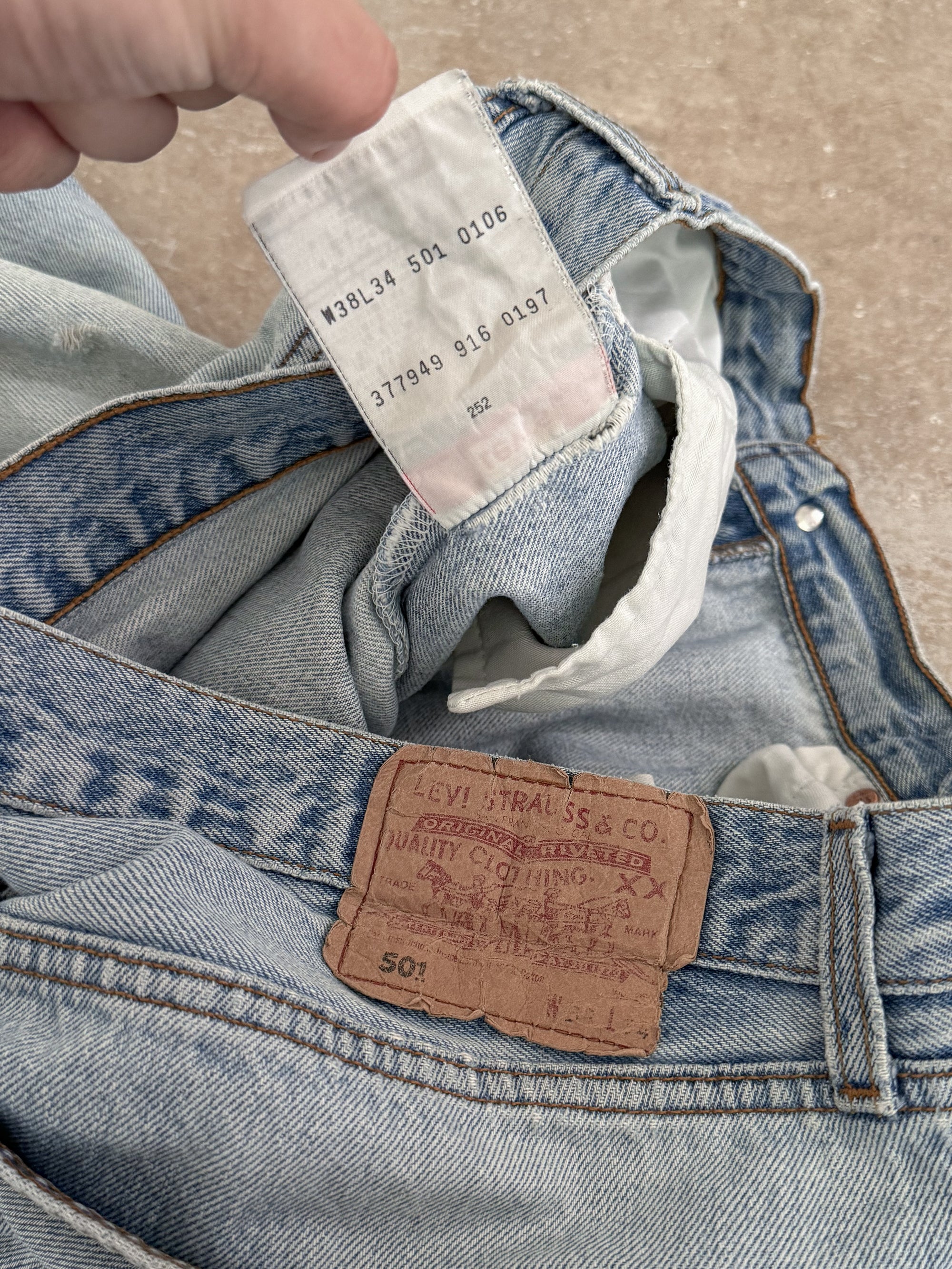 1990s Levis Faded Blue 501 (36X31)