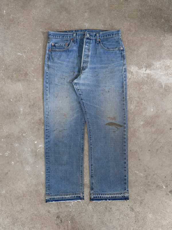 Early 00s Levis Faded Blue 501 Released Hem (33X29)