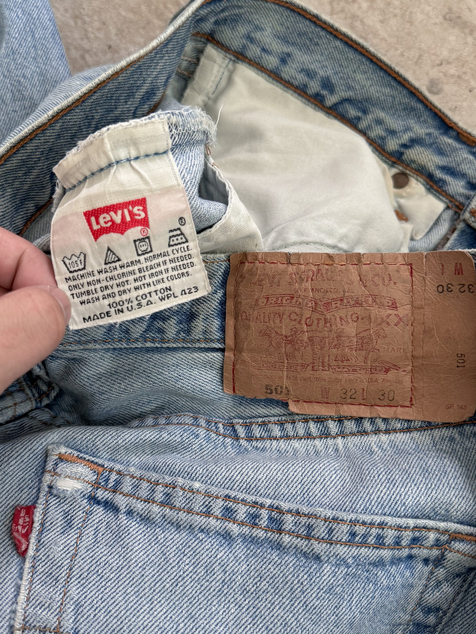 1990s Levis Faded Blue 501 Released Hem (30X29)