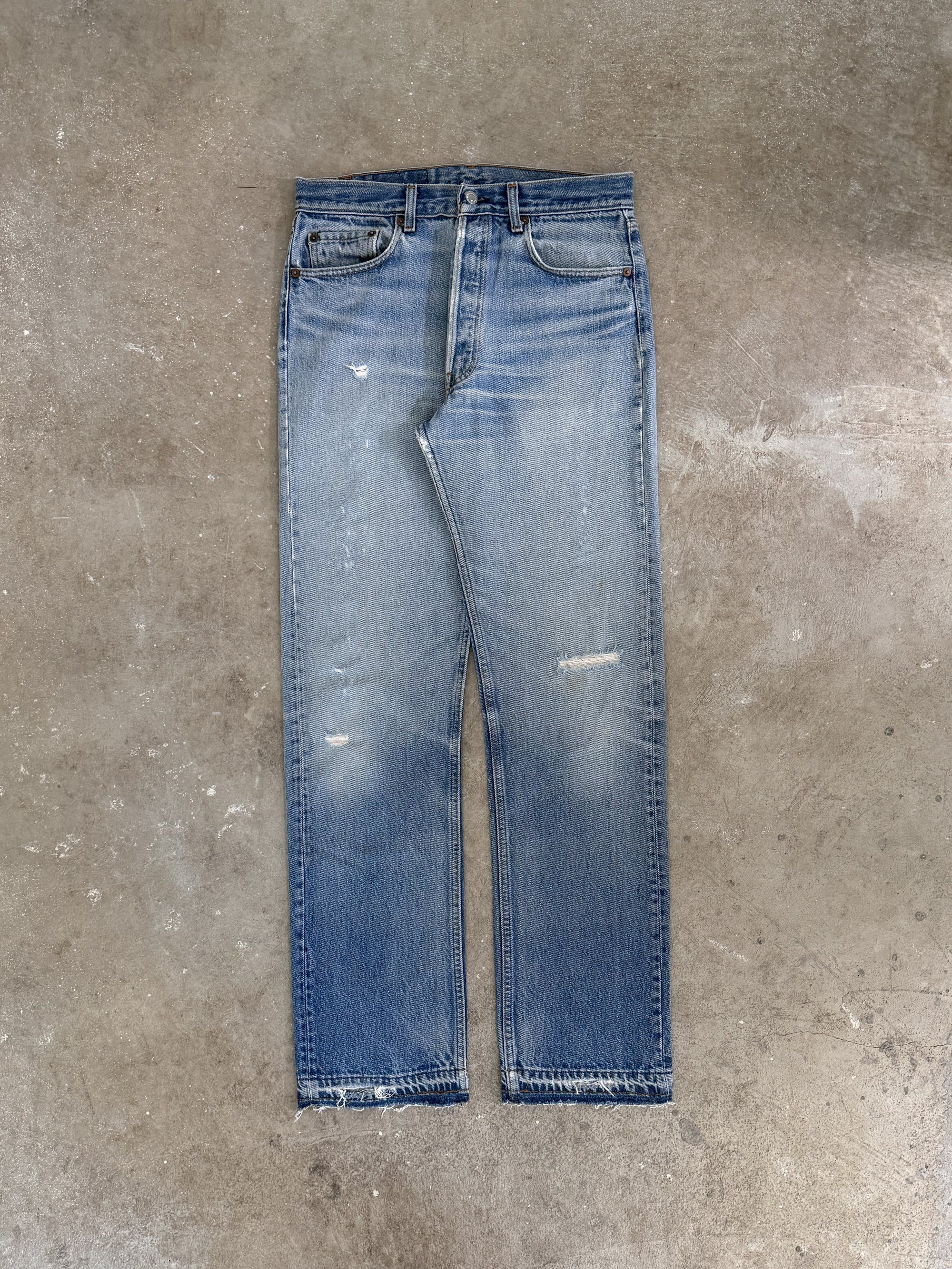 1980s Levis Faded Blue 501 Released Hem (30X32)