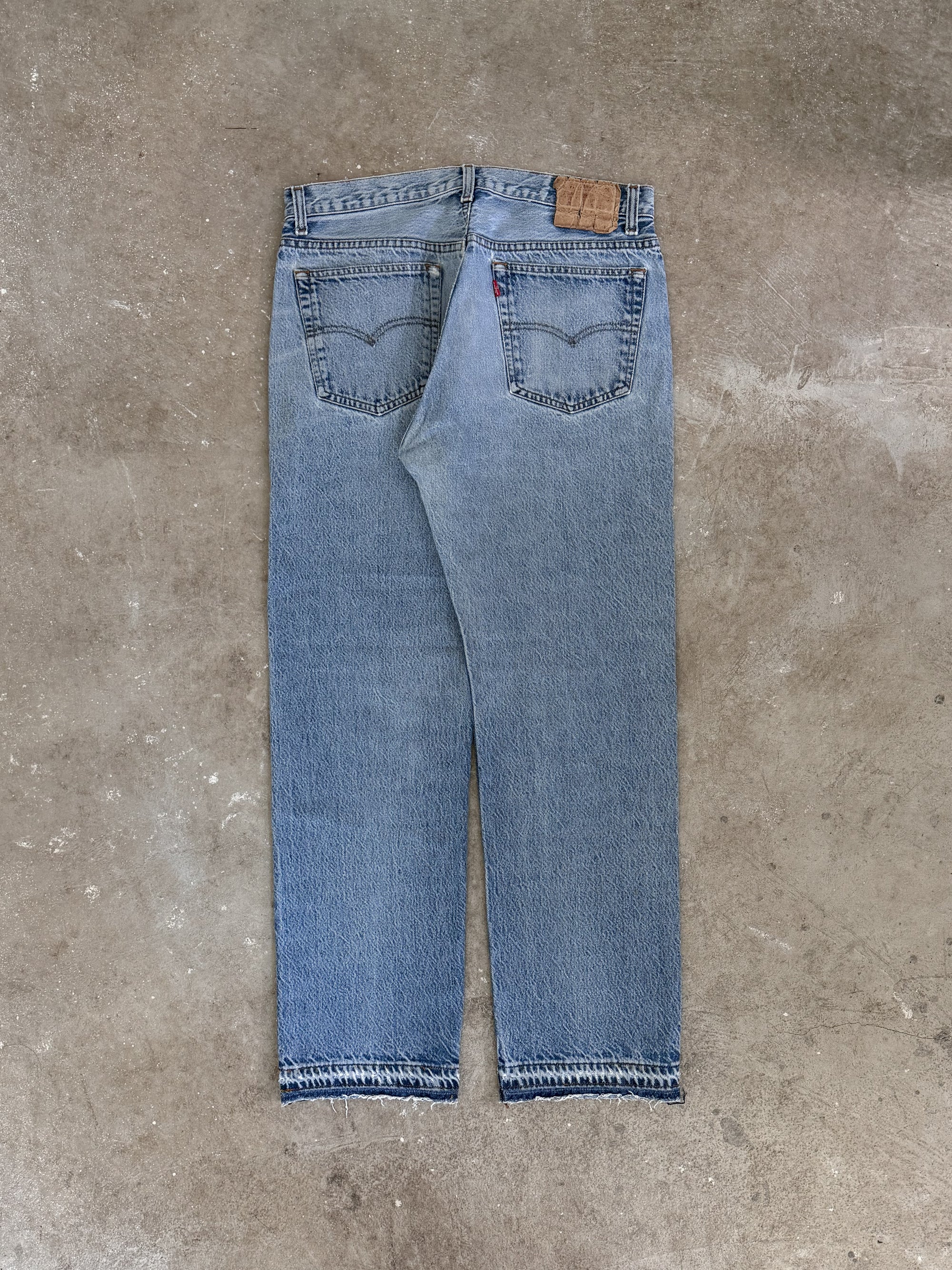 1980s Levis Faded Blue 501 Released Hem (31X29)