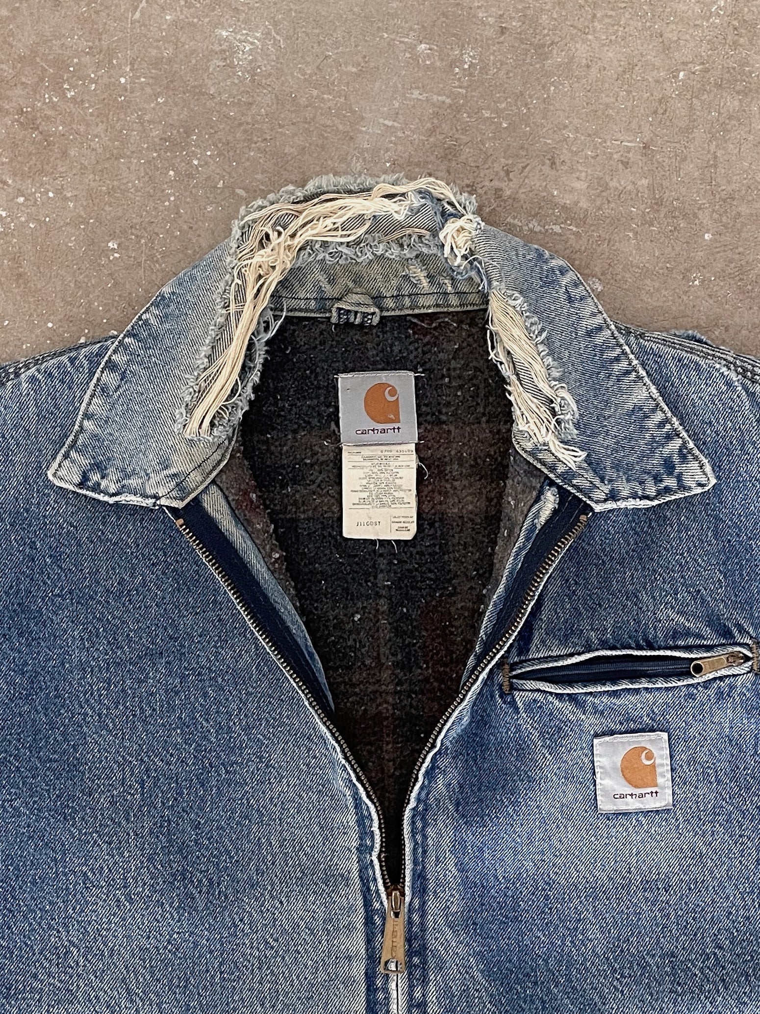 Carhartt Distressed Faded Blue Denim Lined Work Jacket (L)