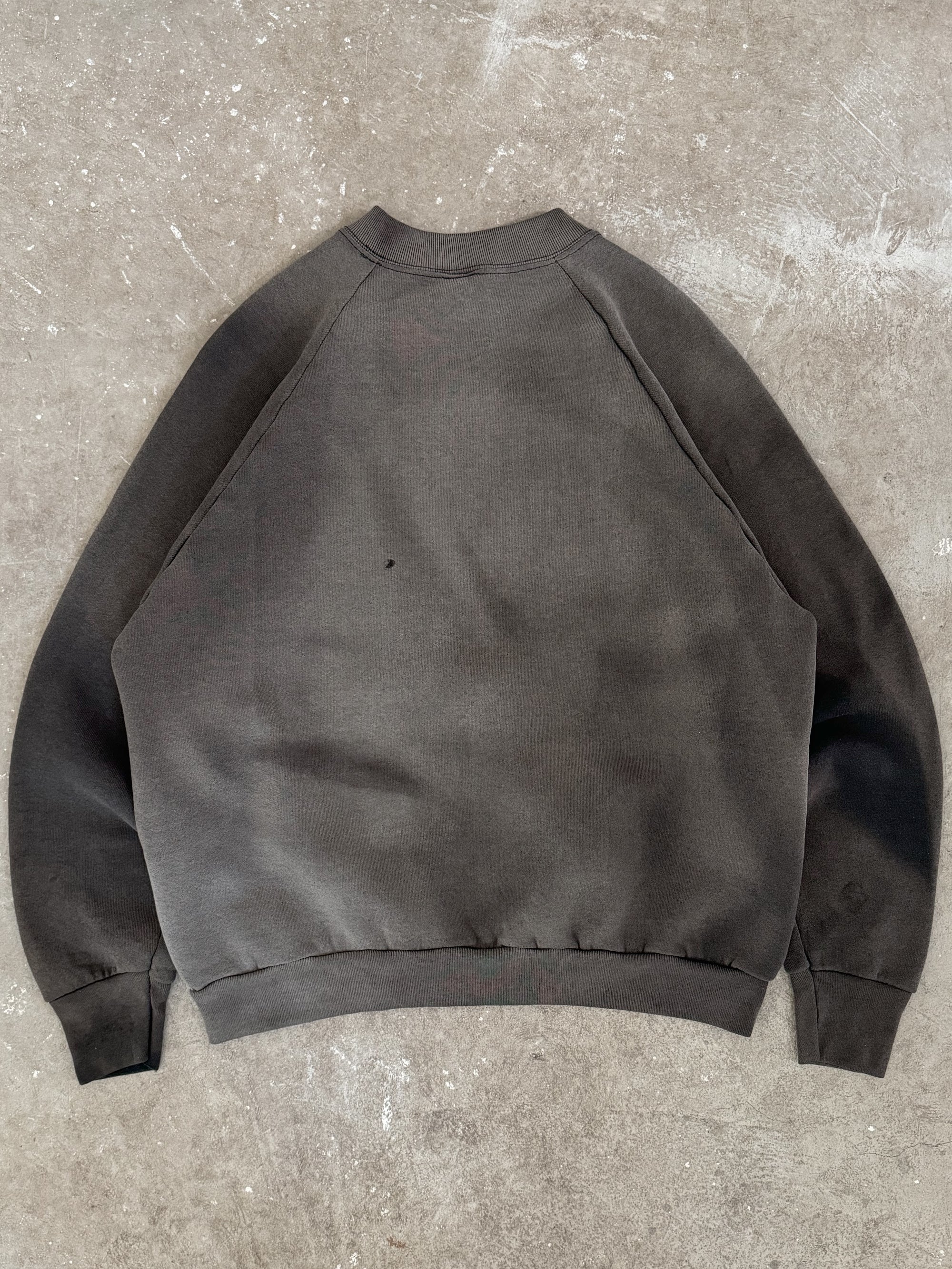 1990s Sun Faded Black Raglan Sweatshirt (M)