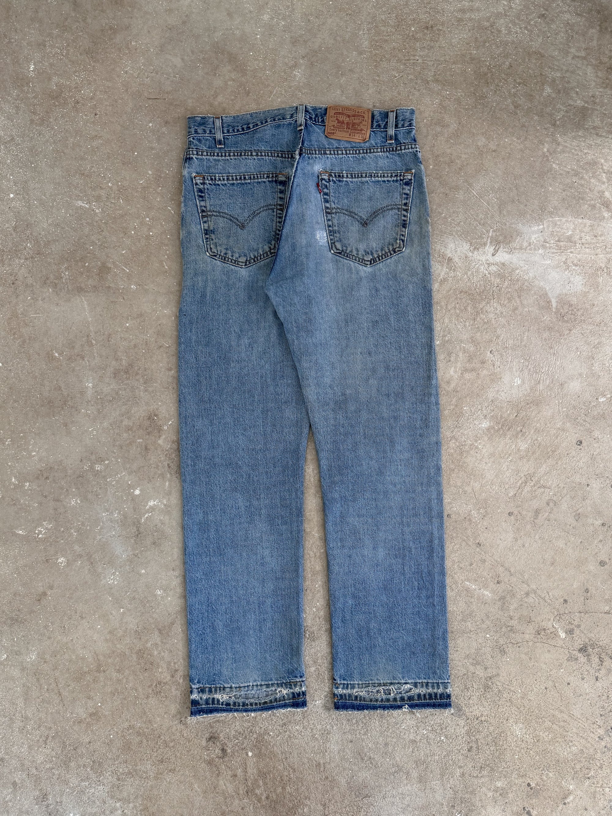 Early 00s Levis Faded Blue 505 Released Hem (33X30)