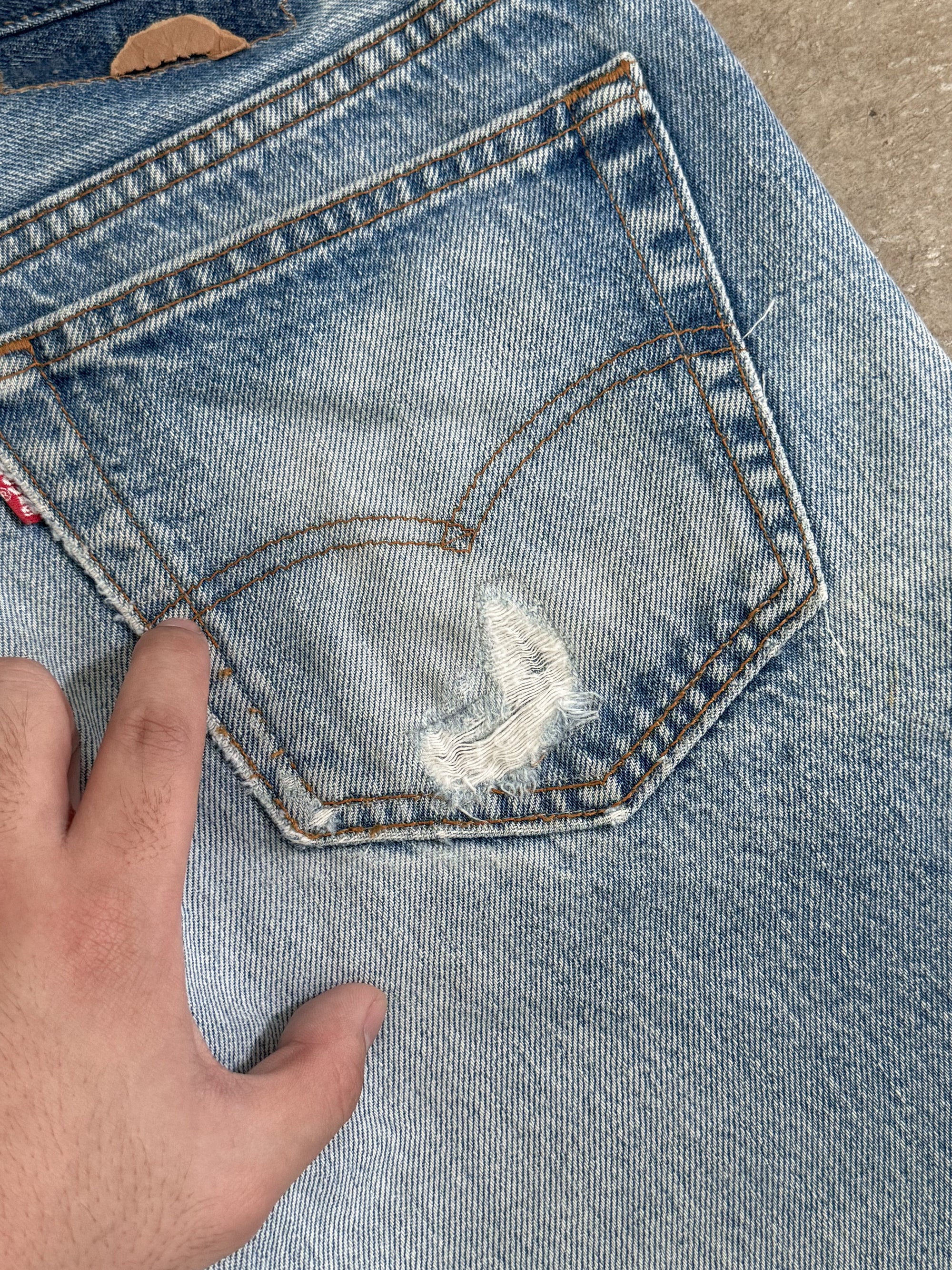 1980s/90s Levis Repaired Faded Blue 501 Released Hem (32X29)