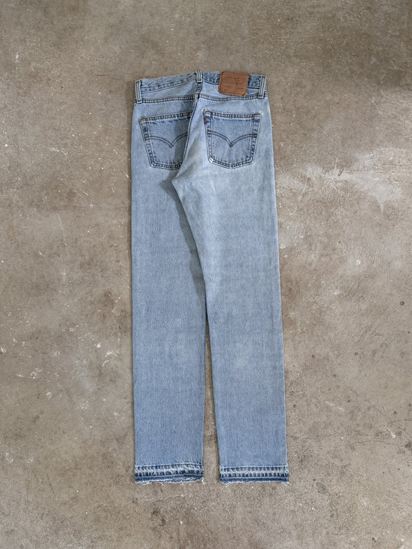 1990s Levis Faded Blue 501 Released Hem (27X32)