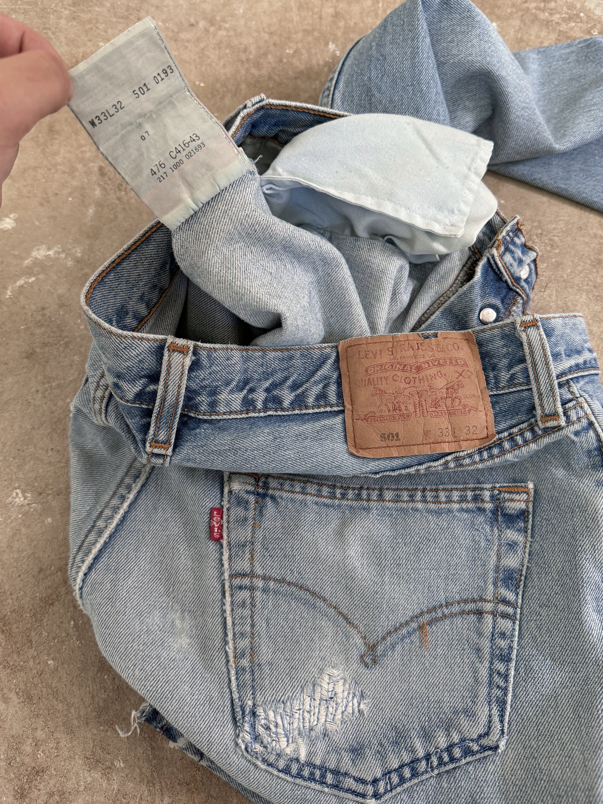 Early 00s Levis Repaired Faded Blue 501 Released Hem (31X31)