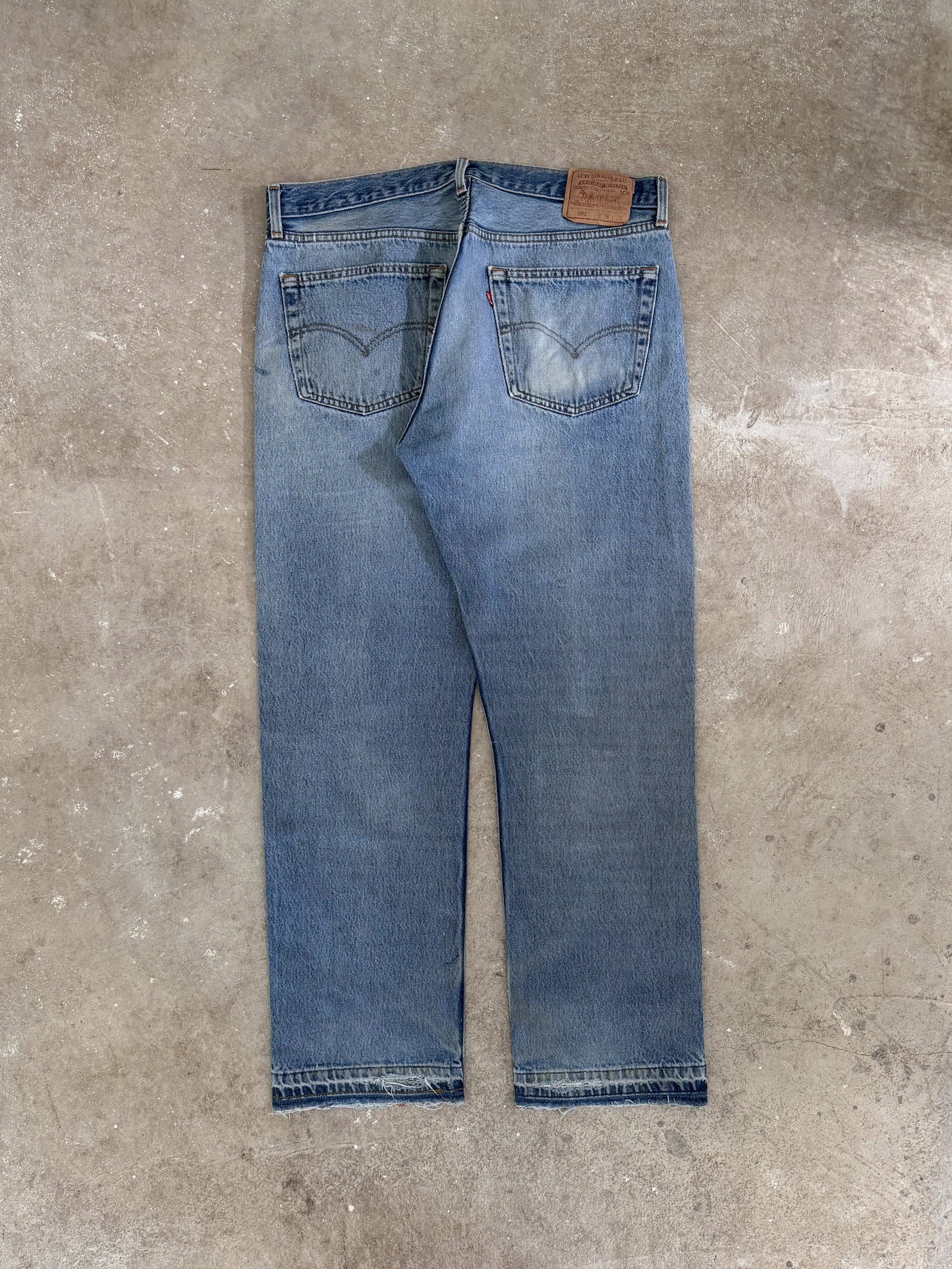 1990s Levis Faded Blue 501 Released Hem (36X30)