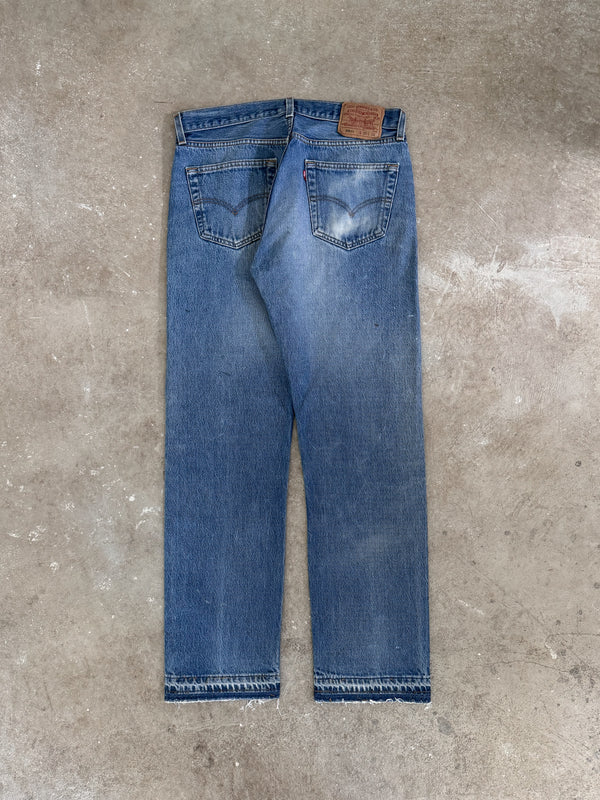 Early 00s Levis Faded Blue 501 Released Hem (32X30)