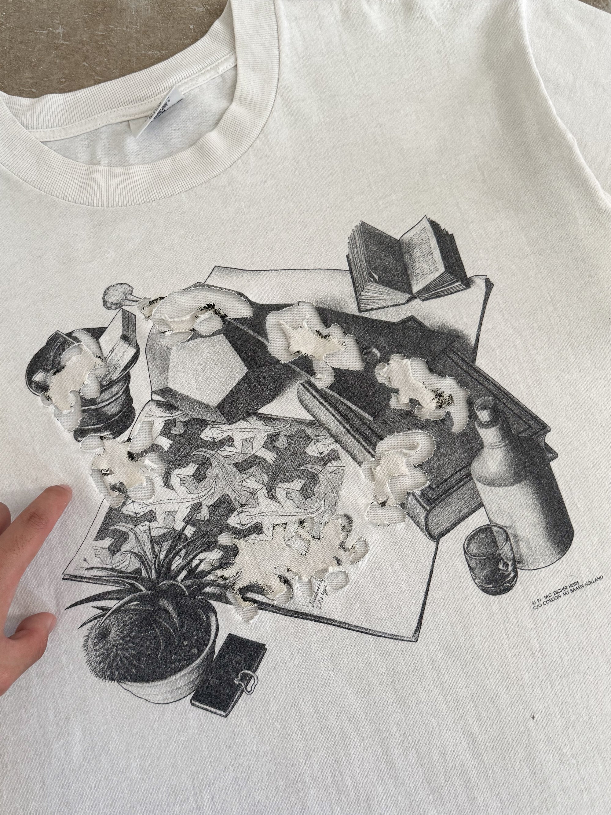 1991 MC Escher "Reptiles" Thrashed Tee (L)