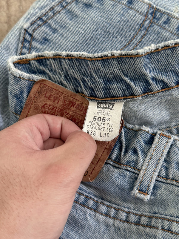 1990s Levis Faded Blue 505 Released Hem (34X30)