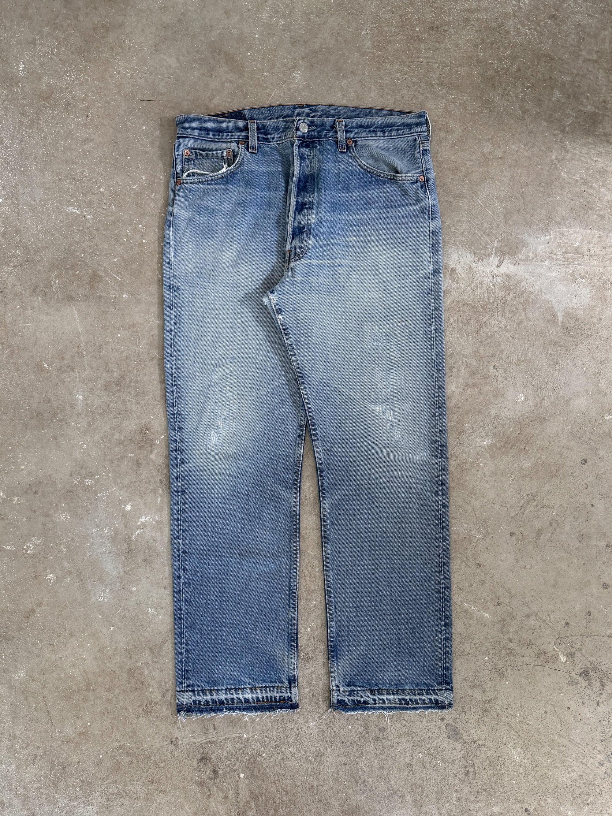 1990s Levis Faded Blue 501 Released Hem (34X30)