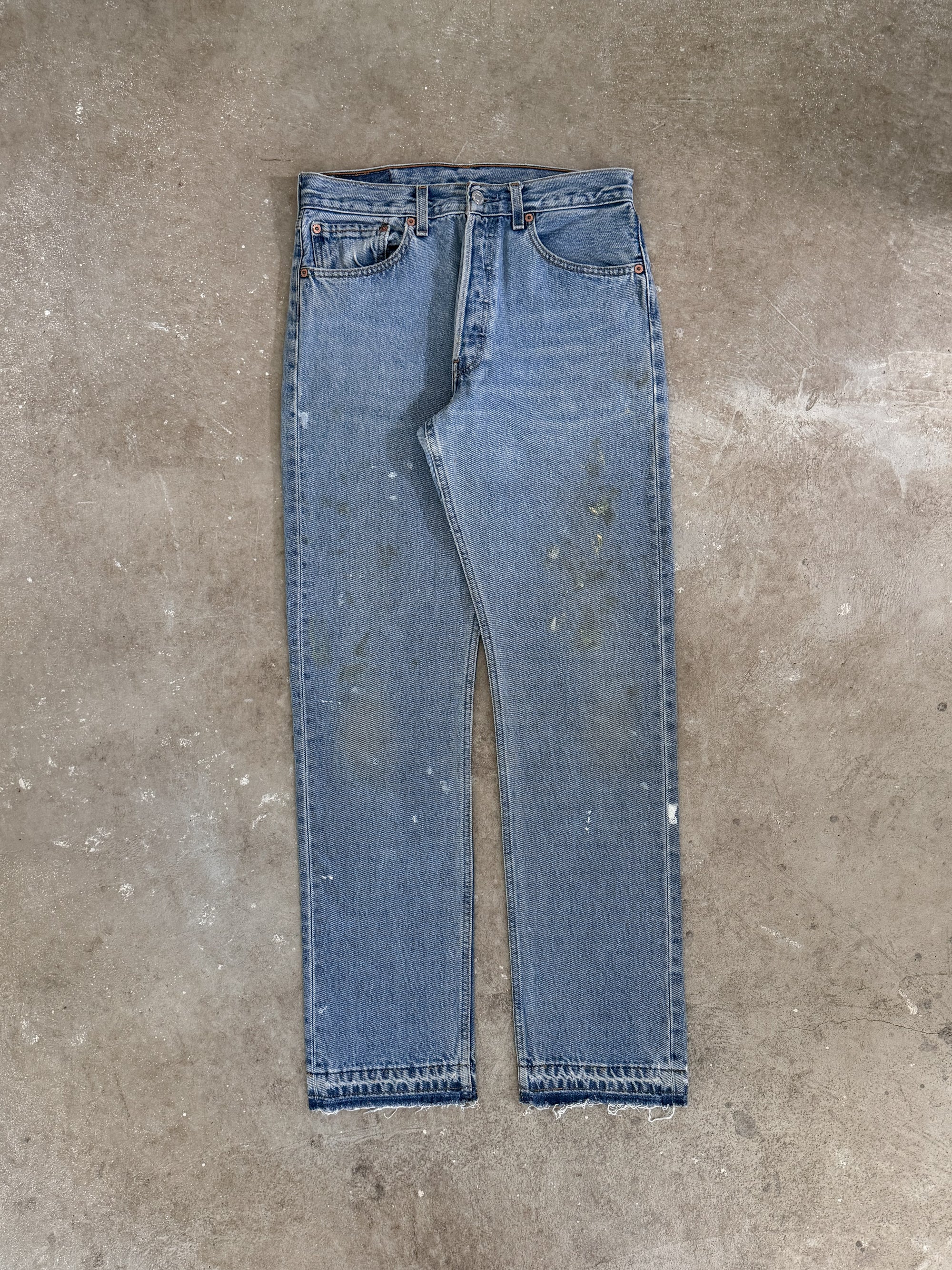 1990s Levis Faded Blue 501 Released Hem (29X32)