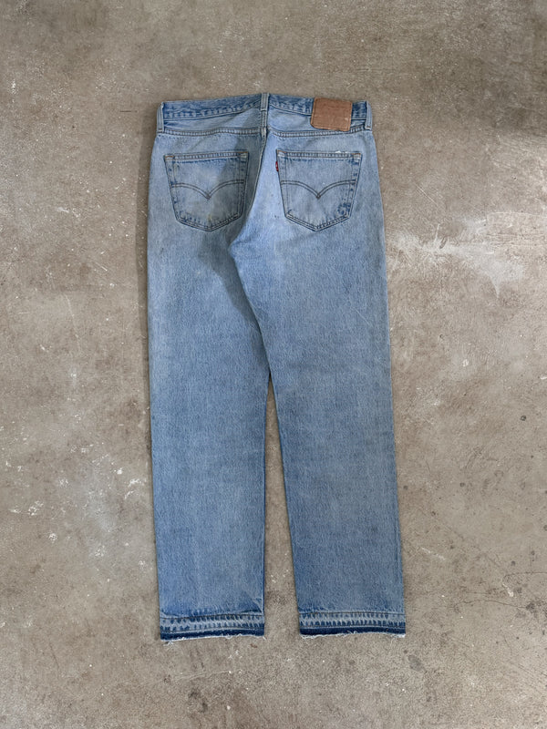 Early 00s Levis Faded Blue 501 Released Hem (33X30)