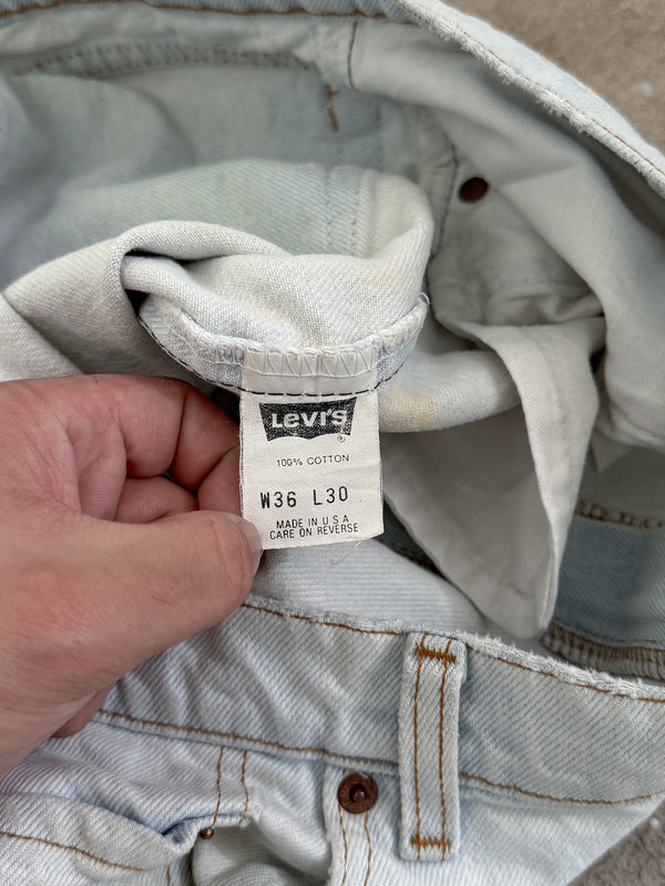 1990s Levis Dirty Pale Blue 550 Released Hem (33X29)