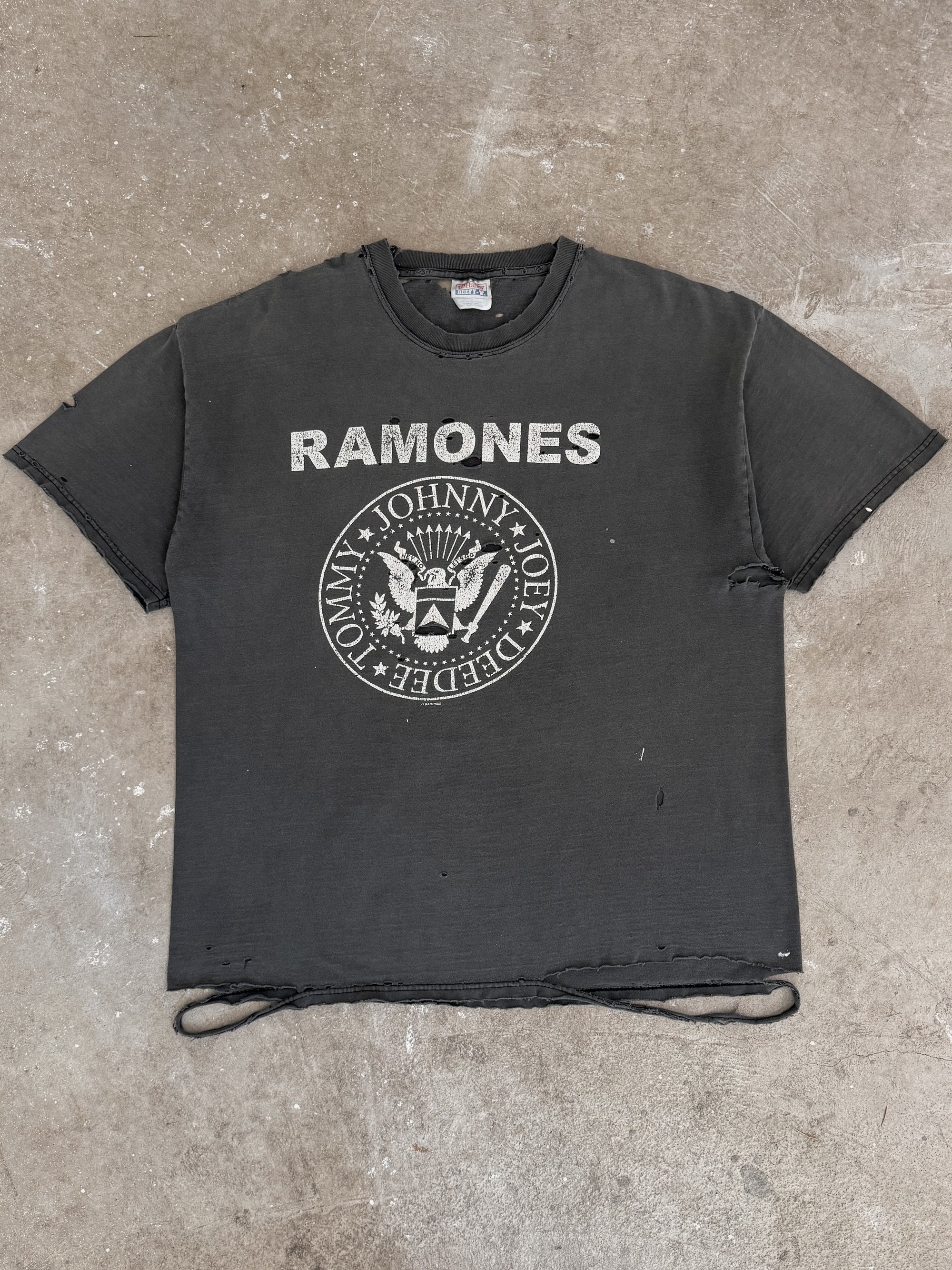 1999 Ramones Thrashed Tee (L)