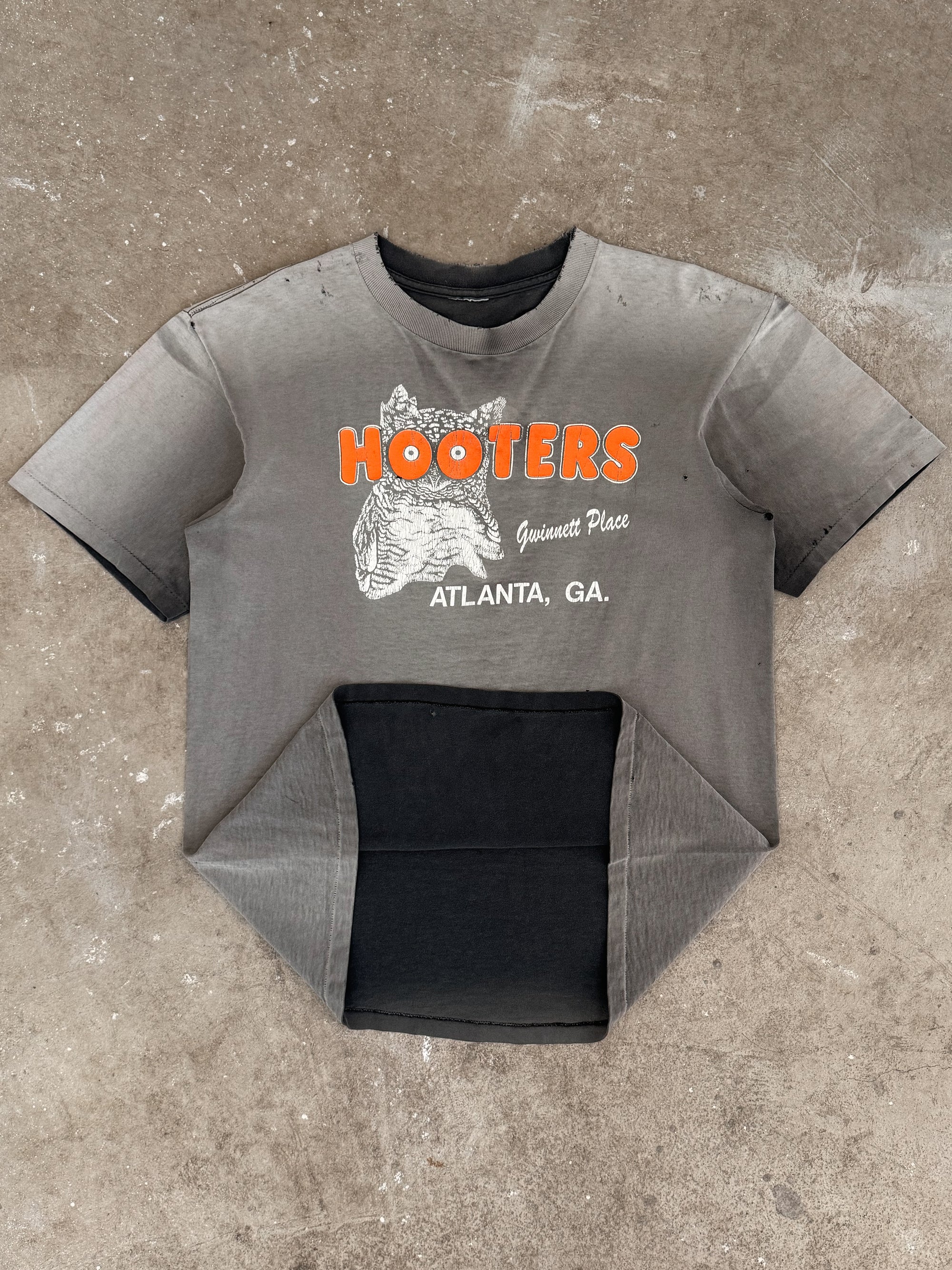 1990s "Hooters Atlanta" Faded Tee (L)