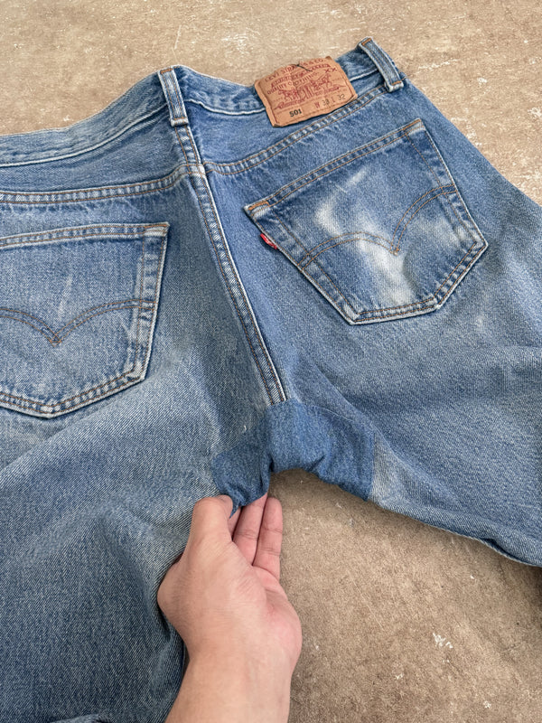 1990s Levis Faded Blue 501 Released Hem (31X31)