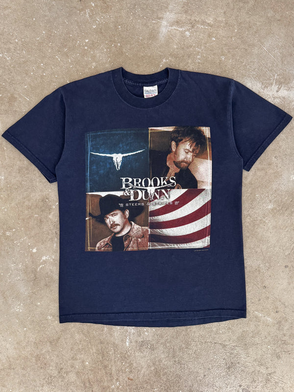2001 Brooks & Dunn "Steers & Stripes" Tee (M)
