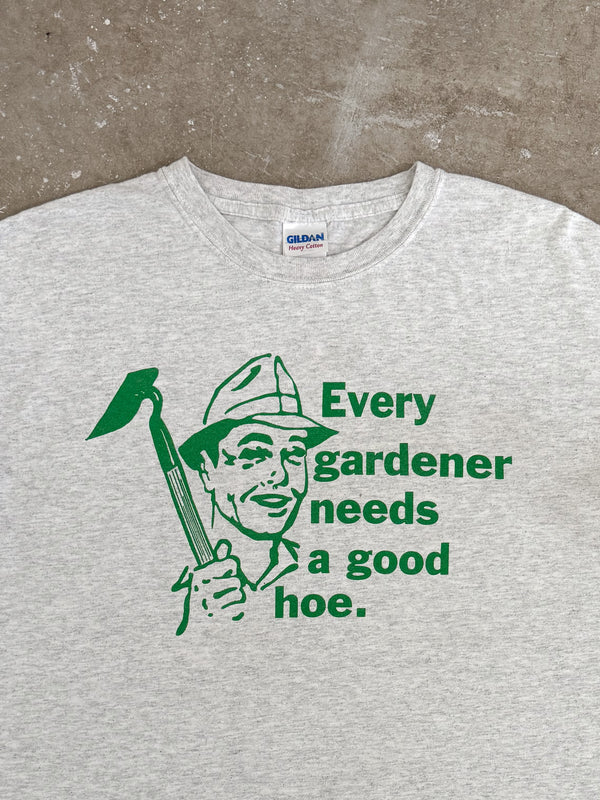 2000s "Every Gardener Needs A Good Hoe" Tee (XL)