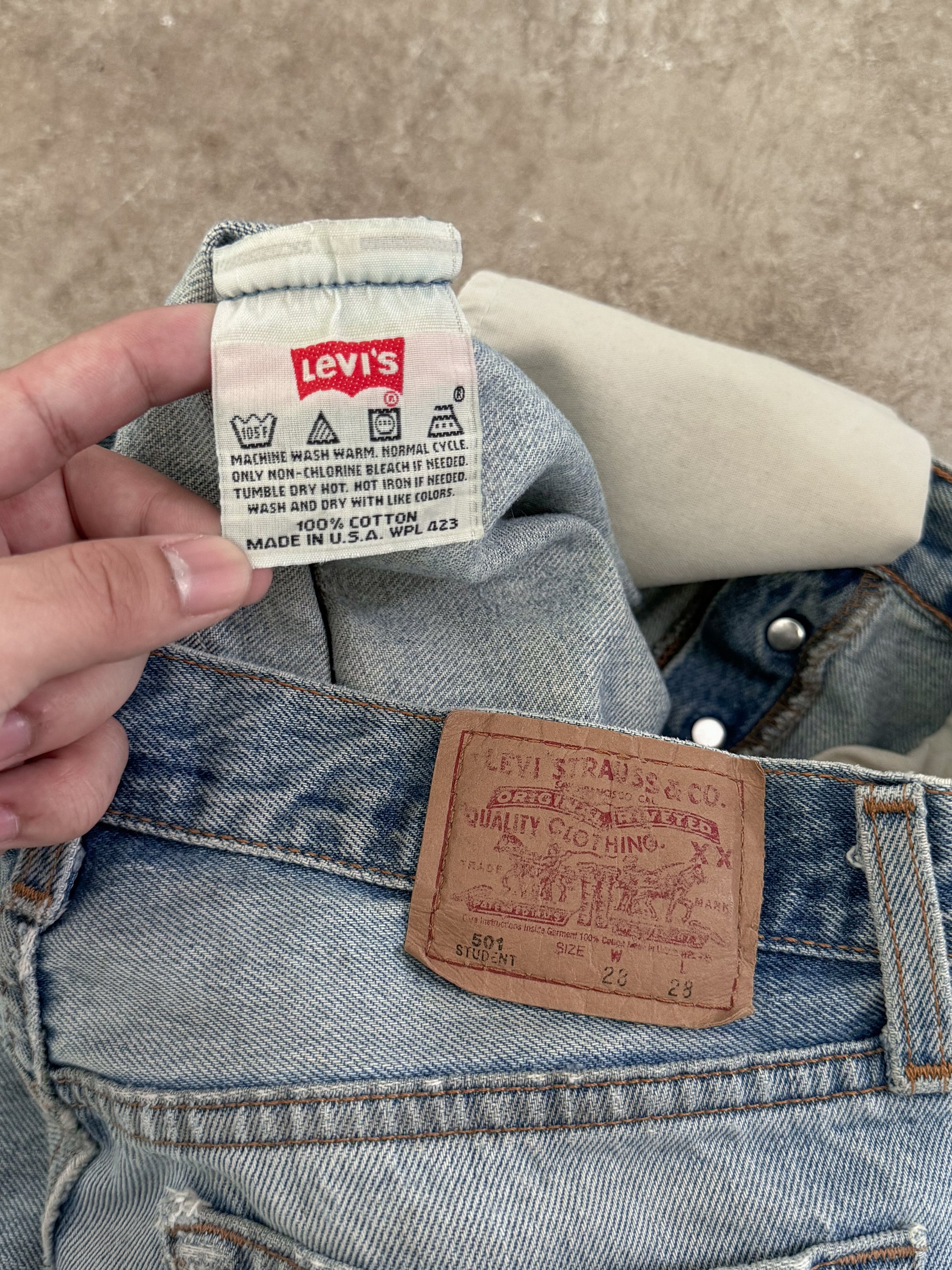 Early 00s Levis Faded Blue 701 Released Hem (27X28)