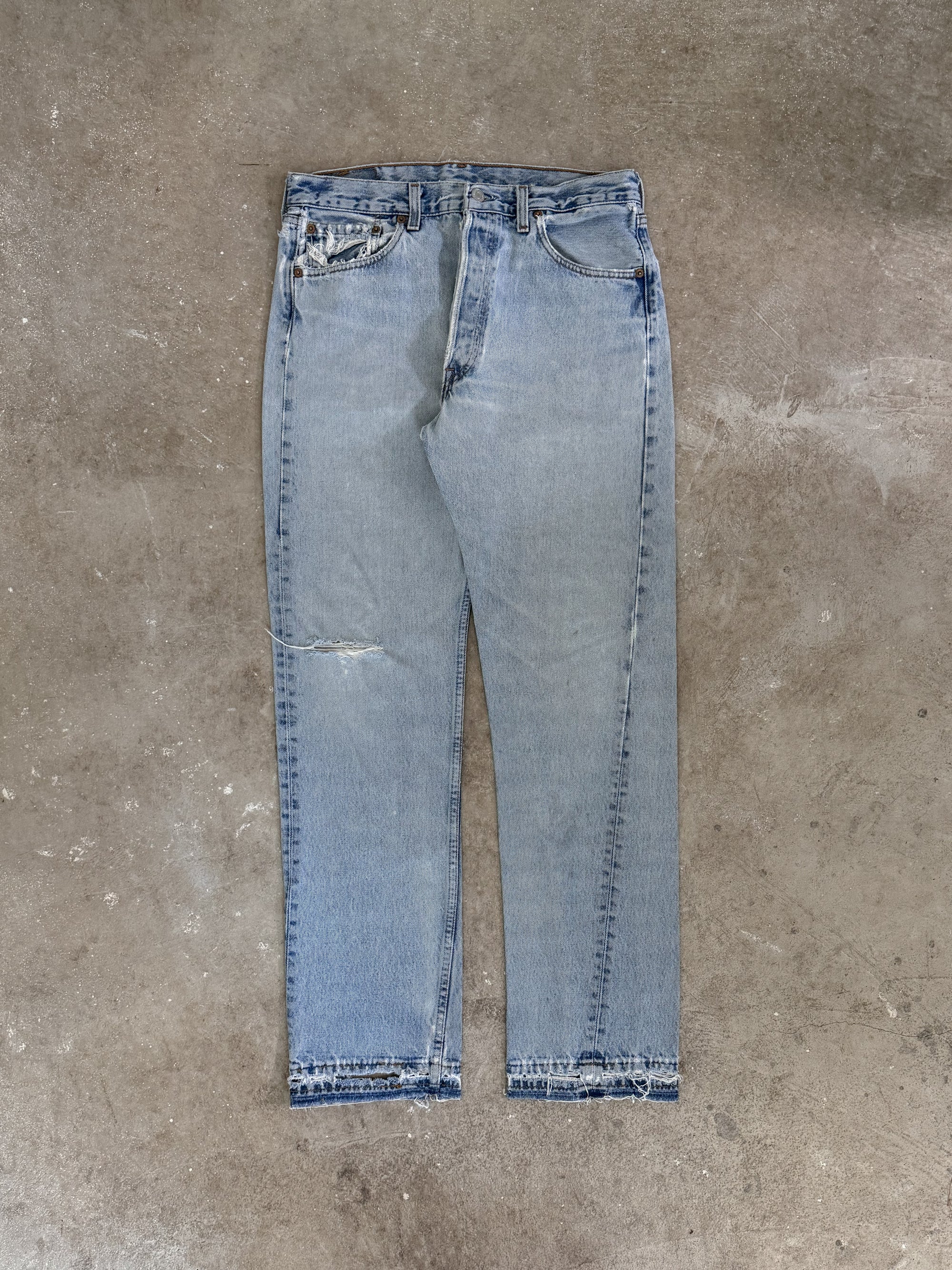 1990s Levis Faded Blue 501 Released Hem (31X31)