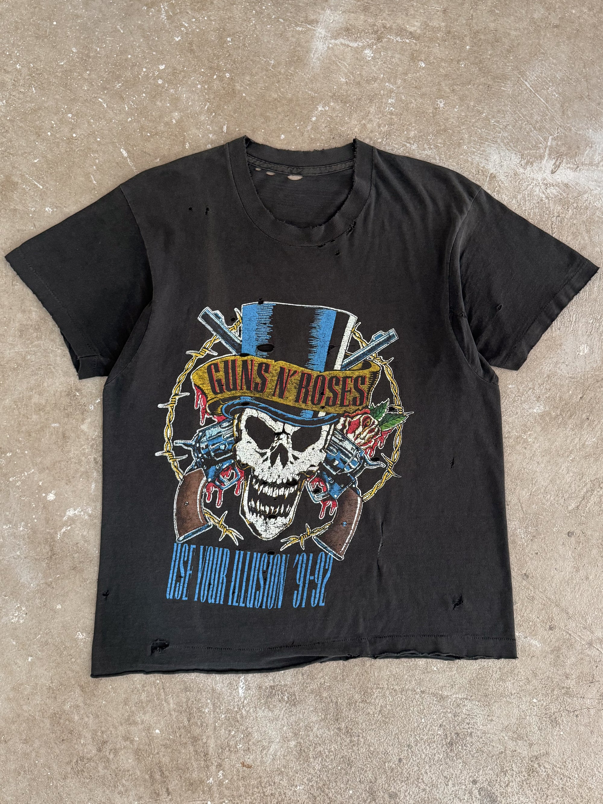 1991 Guns N Roses "Use Your Illusion" Thrashed Tee (M)