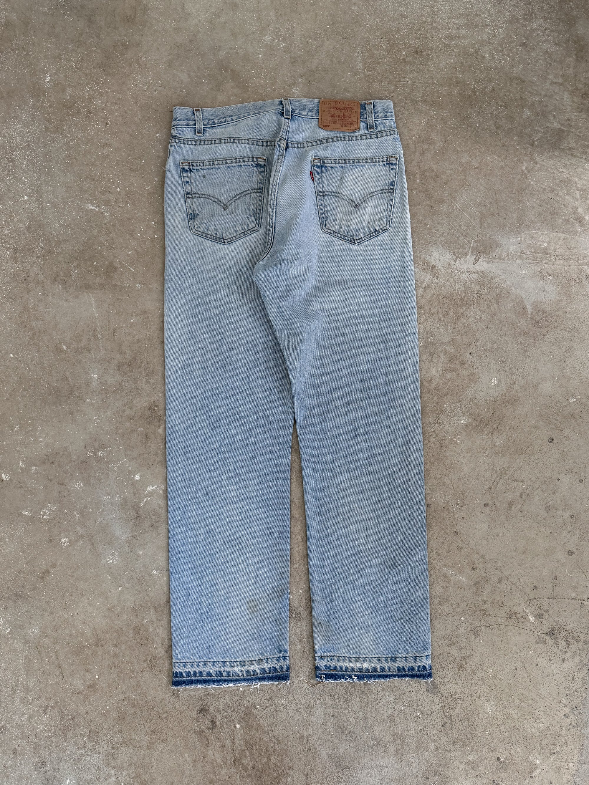 Early 00s Levis Faded Blue 505 Released Hem (34X32)