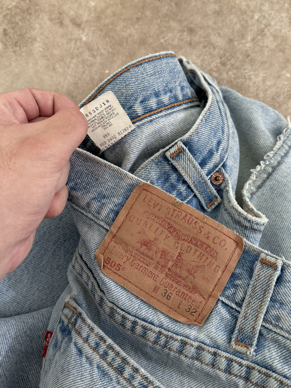 Early 00s Levis Faded Blue 505 Released Hem (34X32)