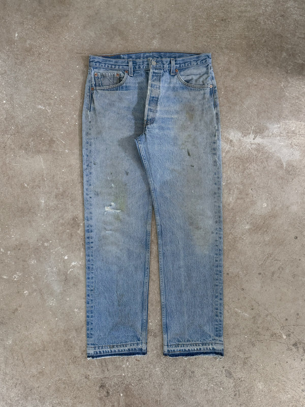 Early 00s Levis Faded Blue 501 Released Hem (33X30)