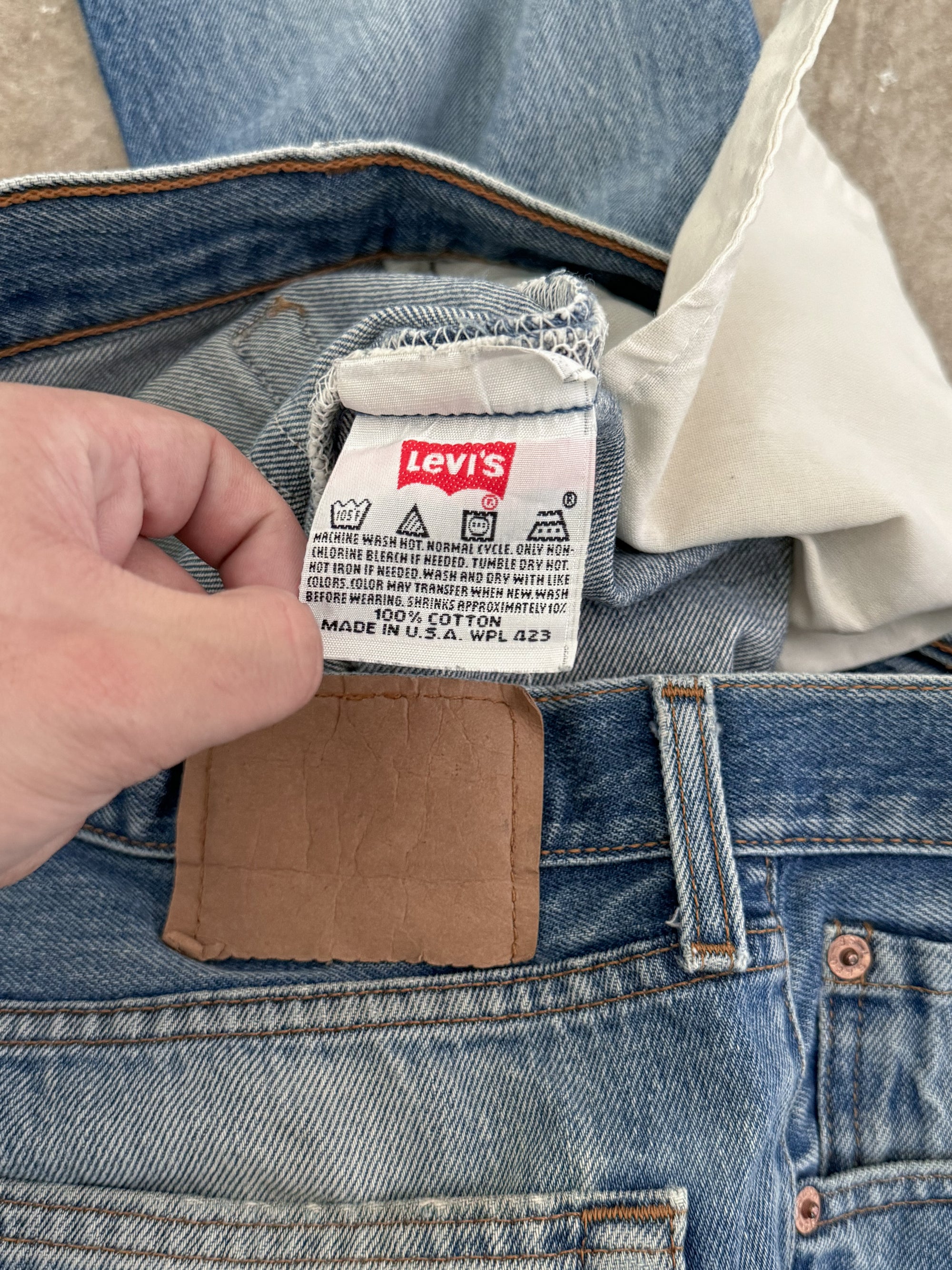 1990s Levis Faded Blue 501 Released Hem (30X27)