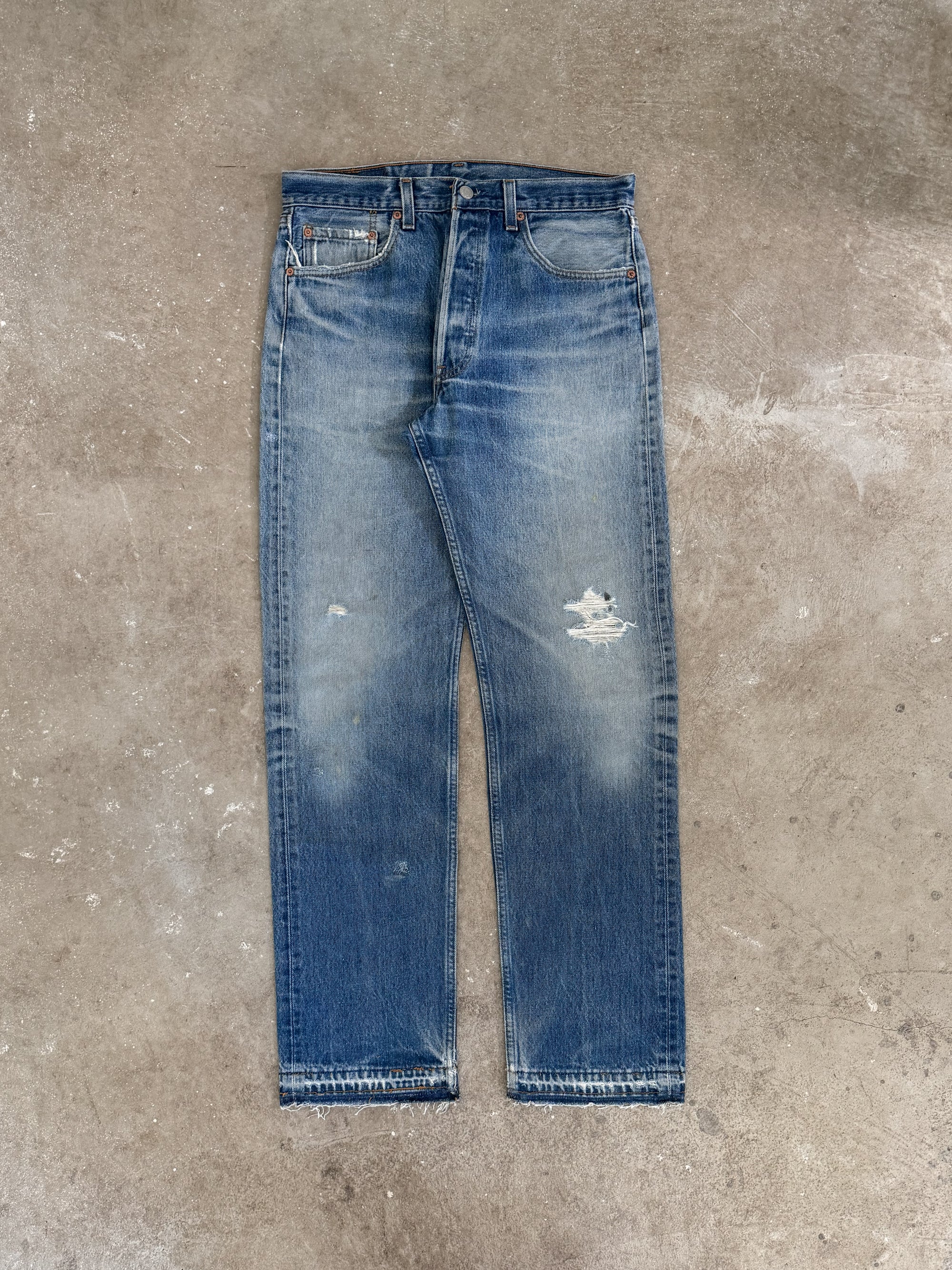 1990s Levis Faded Blue 501 Released Hem (31X31)