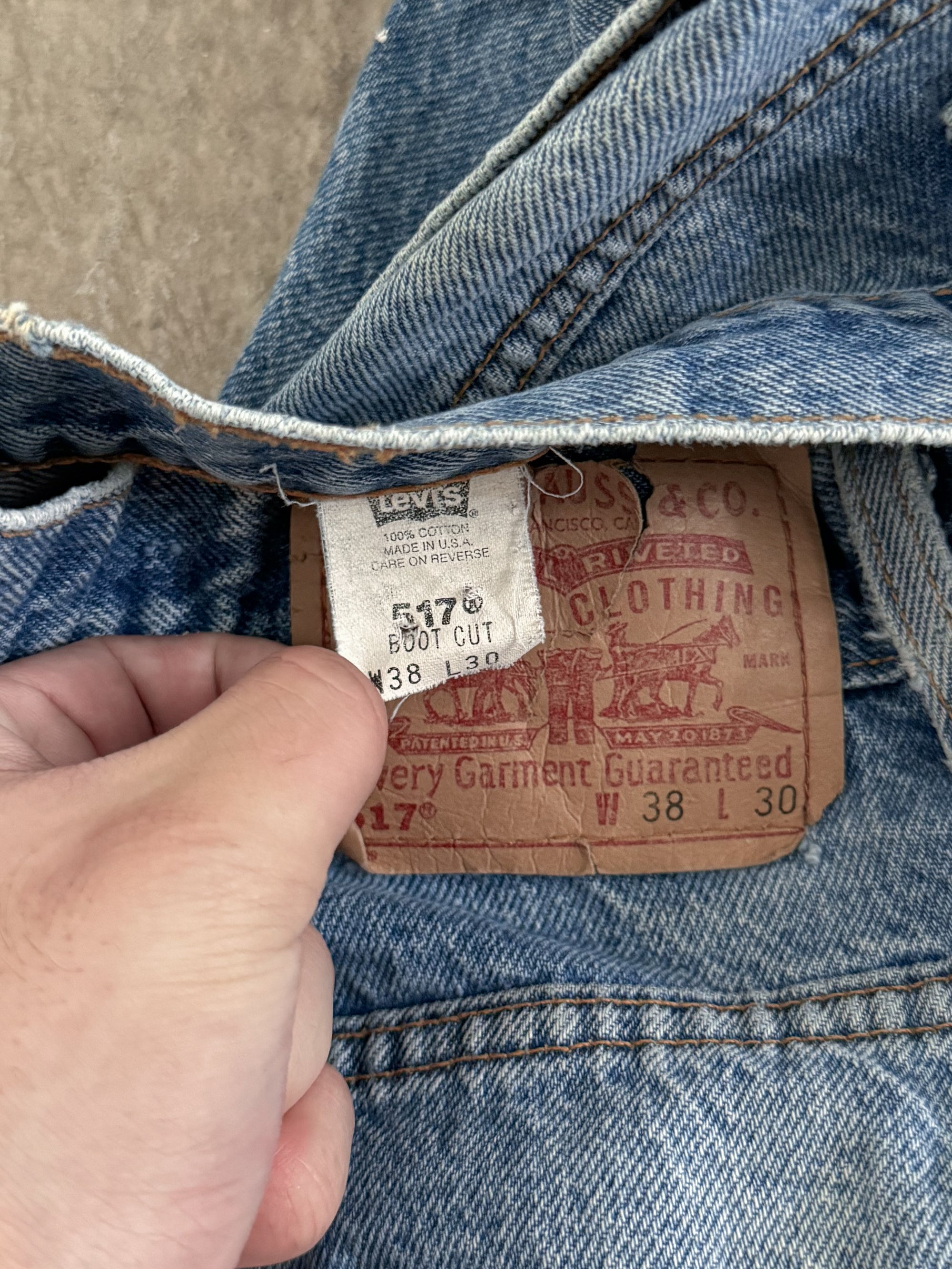 Early 00s Levis Faded Blue 517 (35X28)