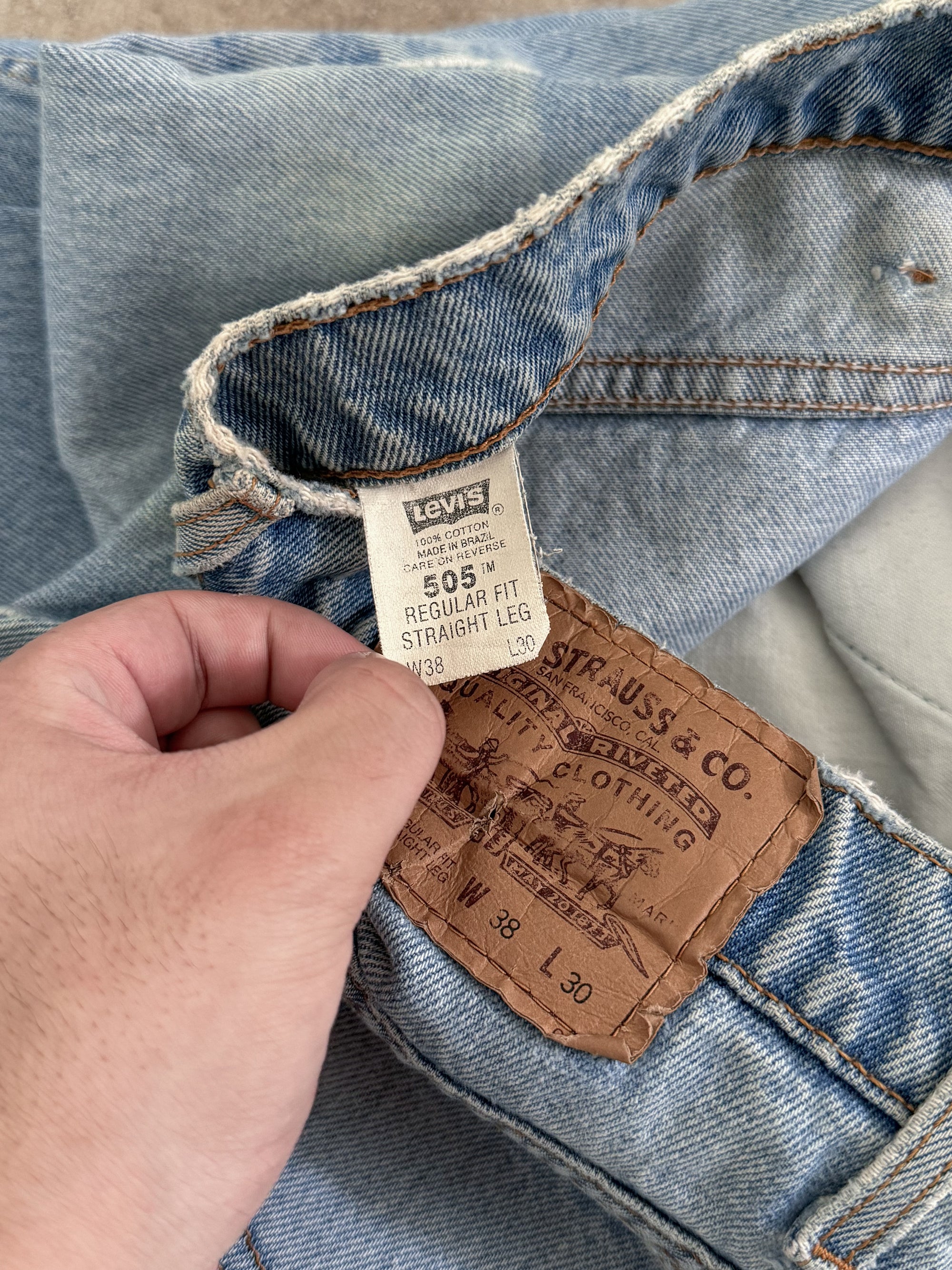 1990s Orange Tab Levis Faded Blue 505 Released Hem (36X30)