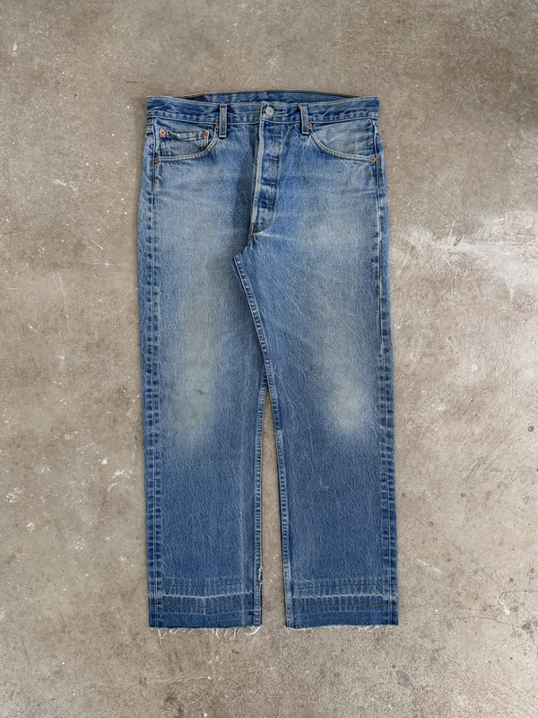 Early 00s Levis Faded Blue 501 Released Hem (33X28)